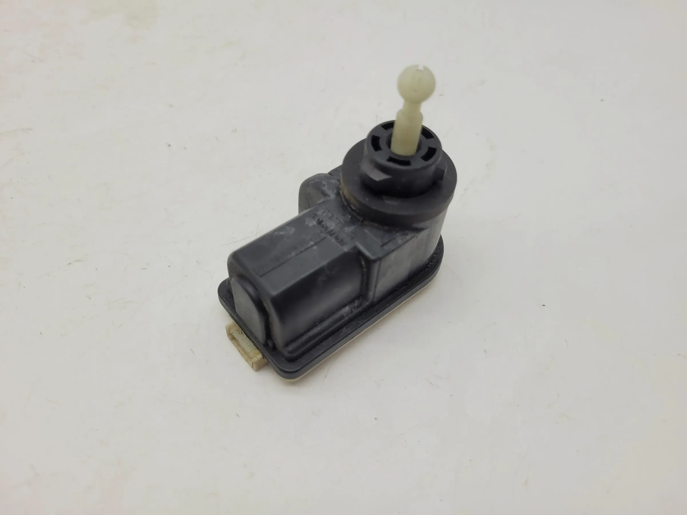 Ford Transit Kasten FA Scheinwerfer Stellmotor LWR Rechts YC1X-13K198-AA