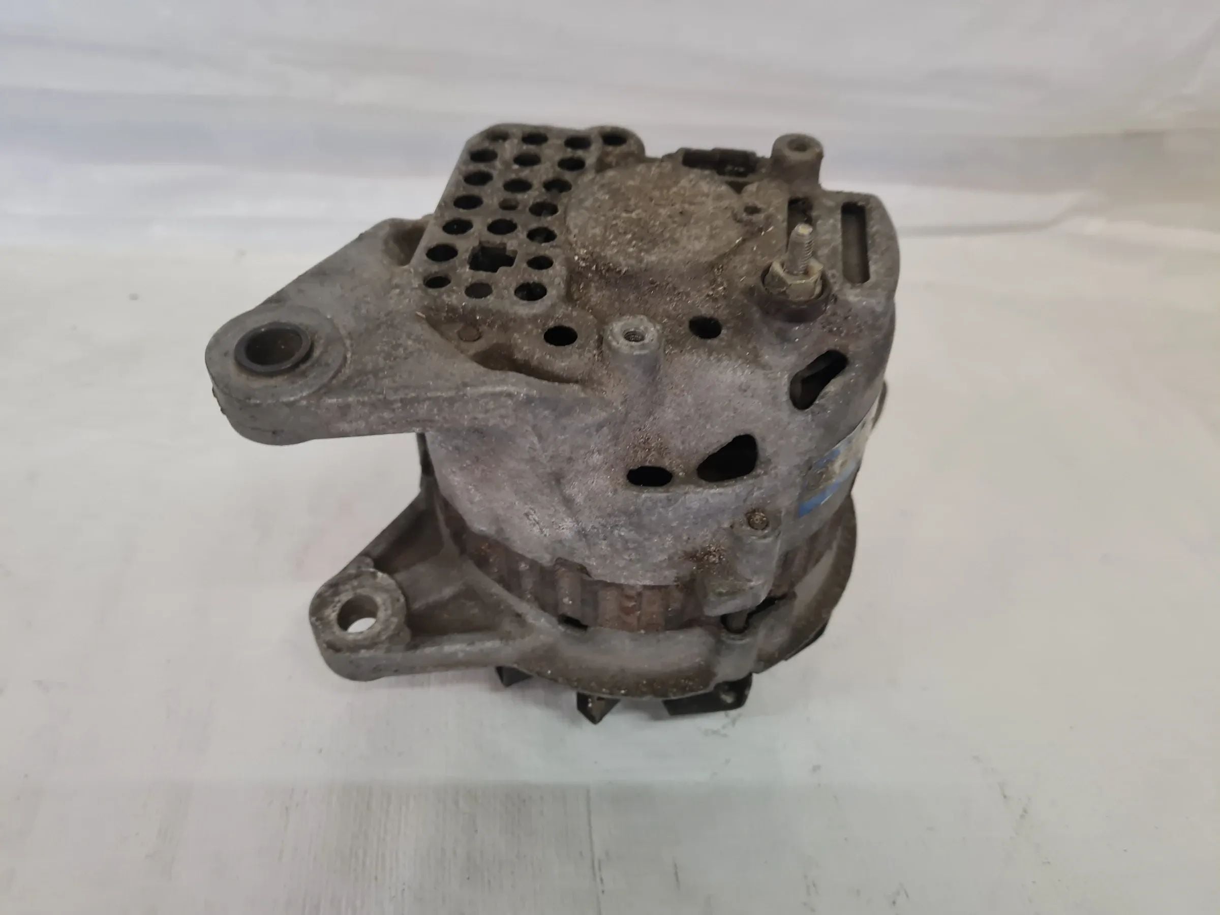 Original Nissan Micra I 1 (K10) Lichtmaschine 23100 10B10