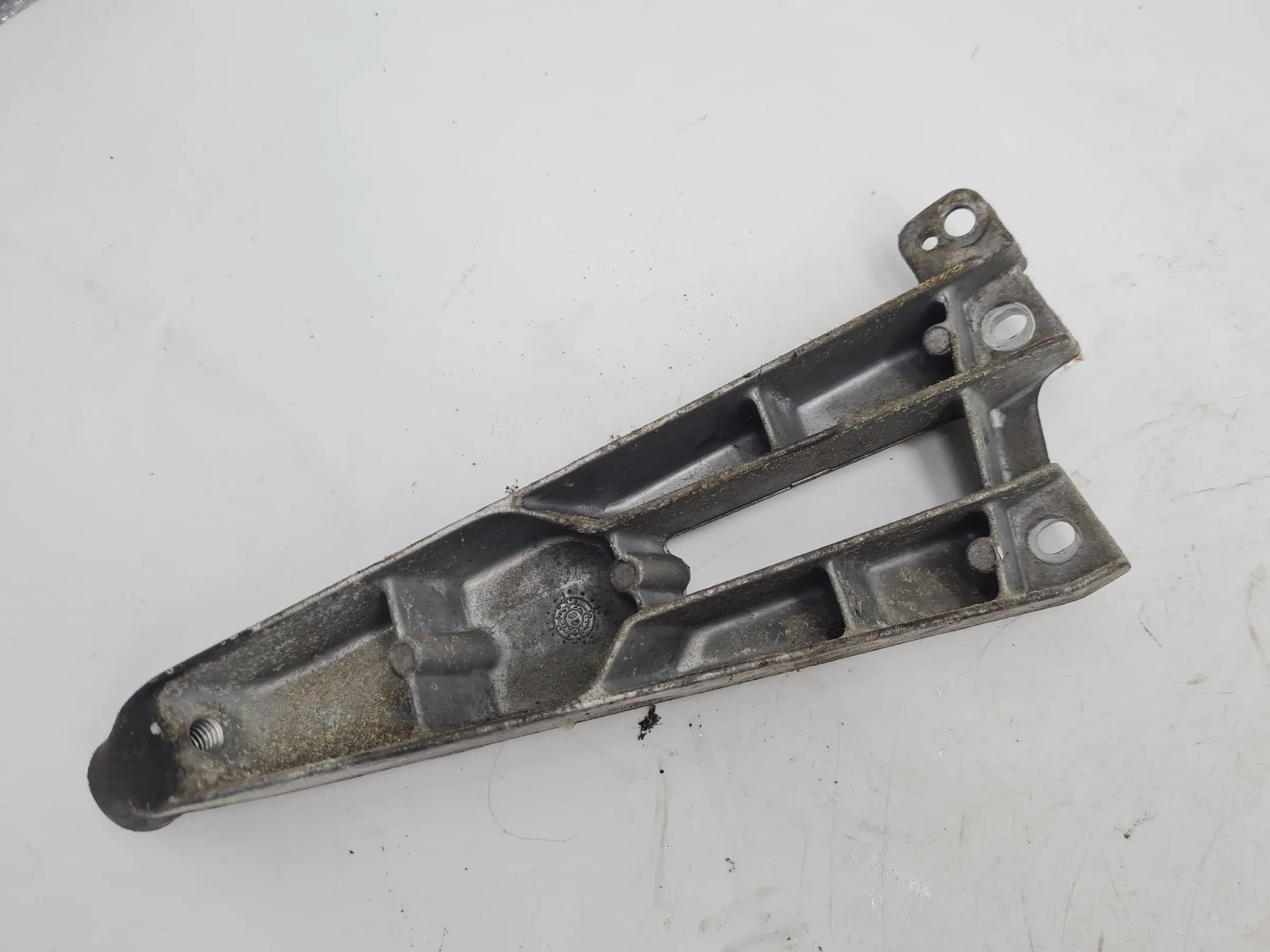 Original Mercedes C-Klasse CL203 エンジンマウントホルダー M111.951 A1112361395