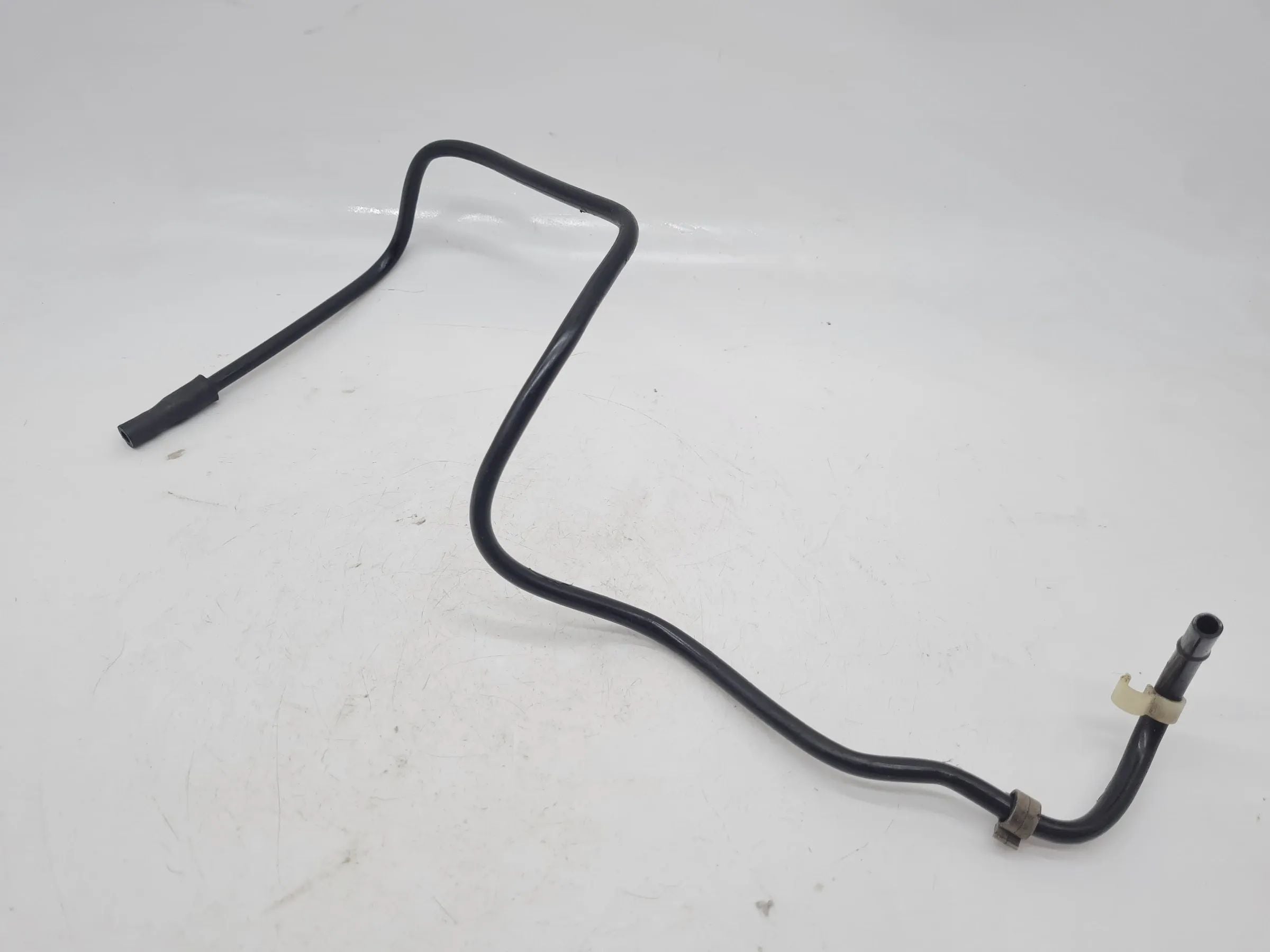 Original Mercedes C-Klasse CL203 アンダープレッシャーホース M111.951
