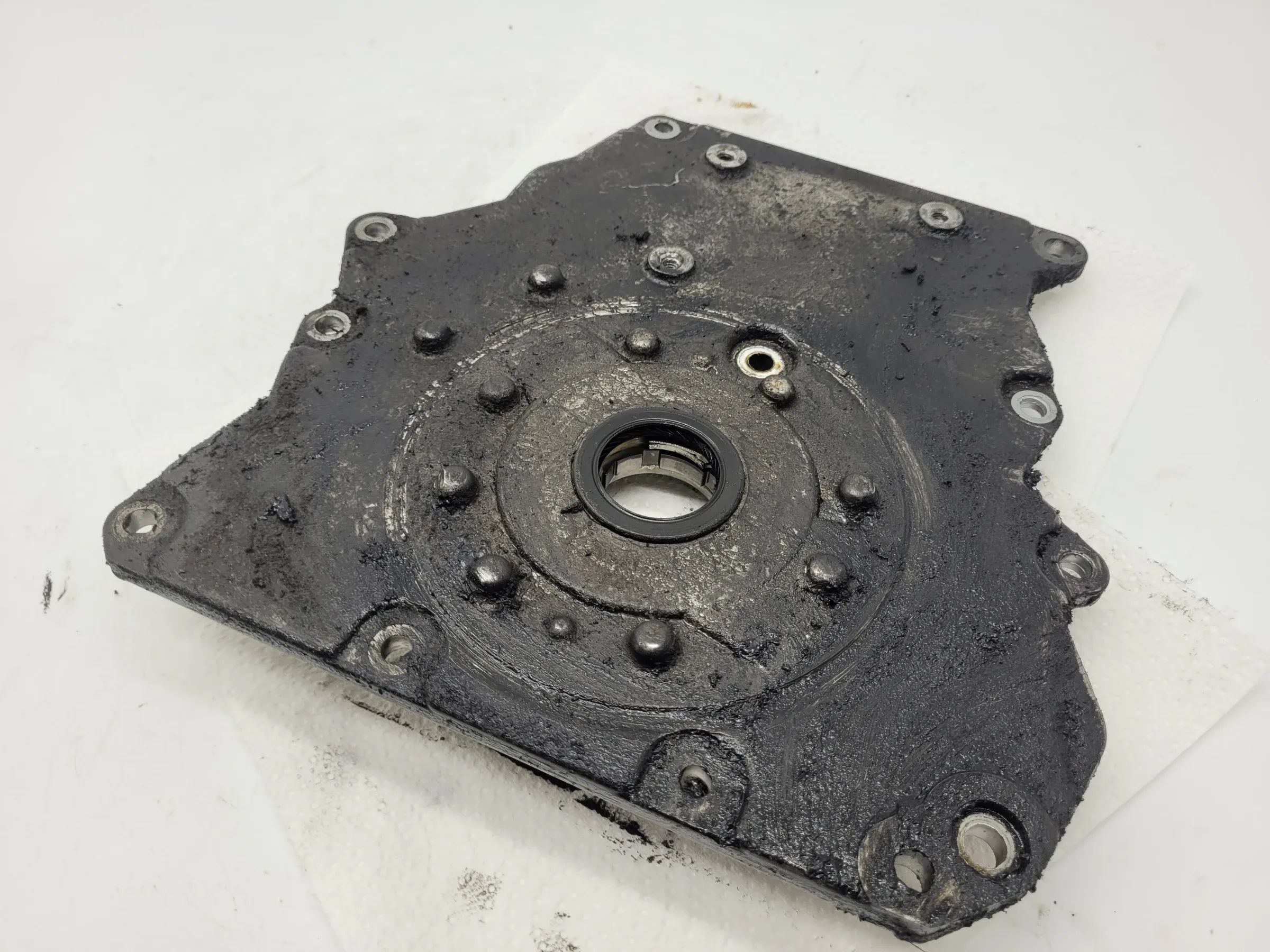Original Mini One (R50/R53) Ölpumpe Deckel 04777838AA / 04693103AA