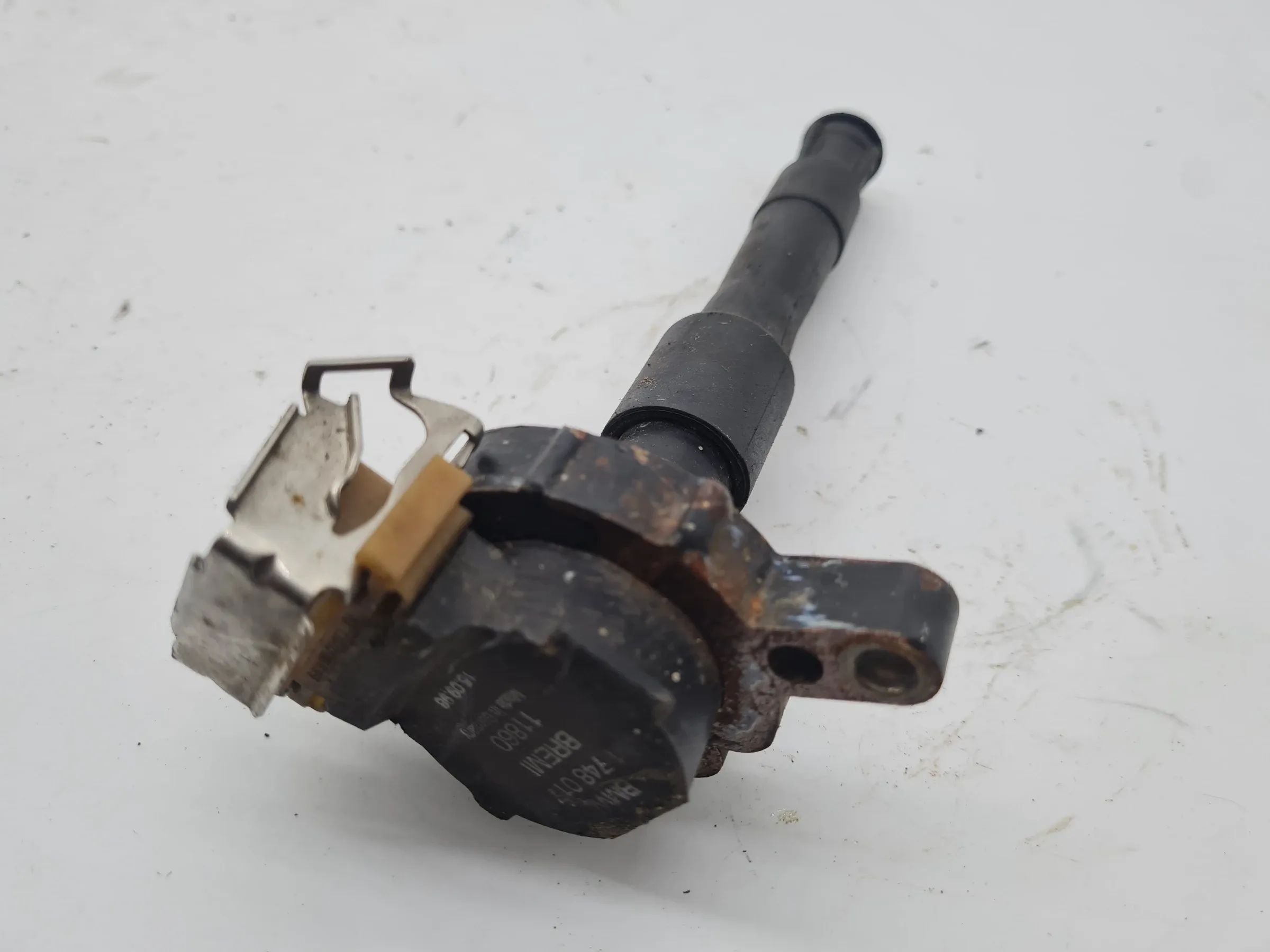 Original BMW 3 Series (E46) Ignition Coil 1748017