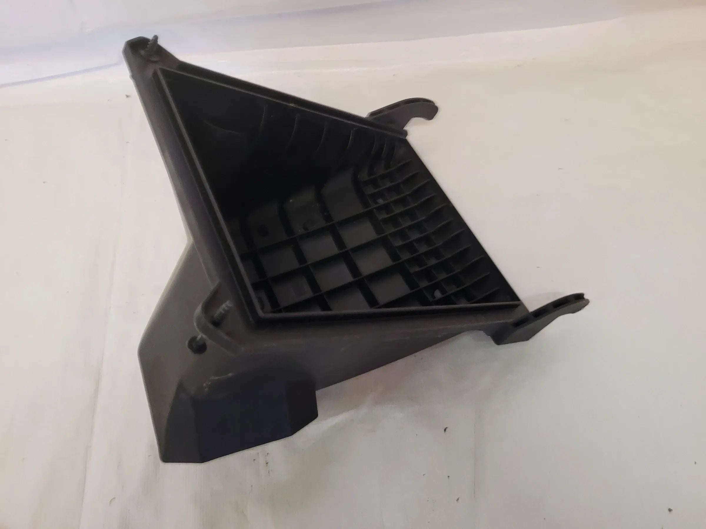 Original Audi A4 8E/B6/B7 Luftfilterkasten Teil 06B133837AG