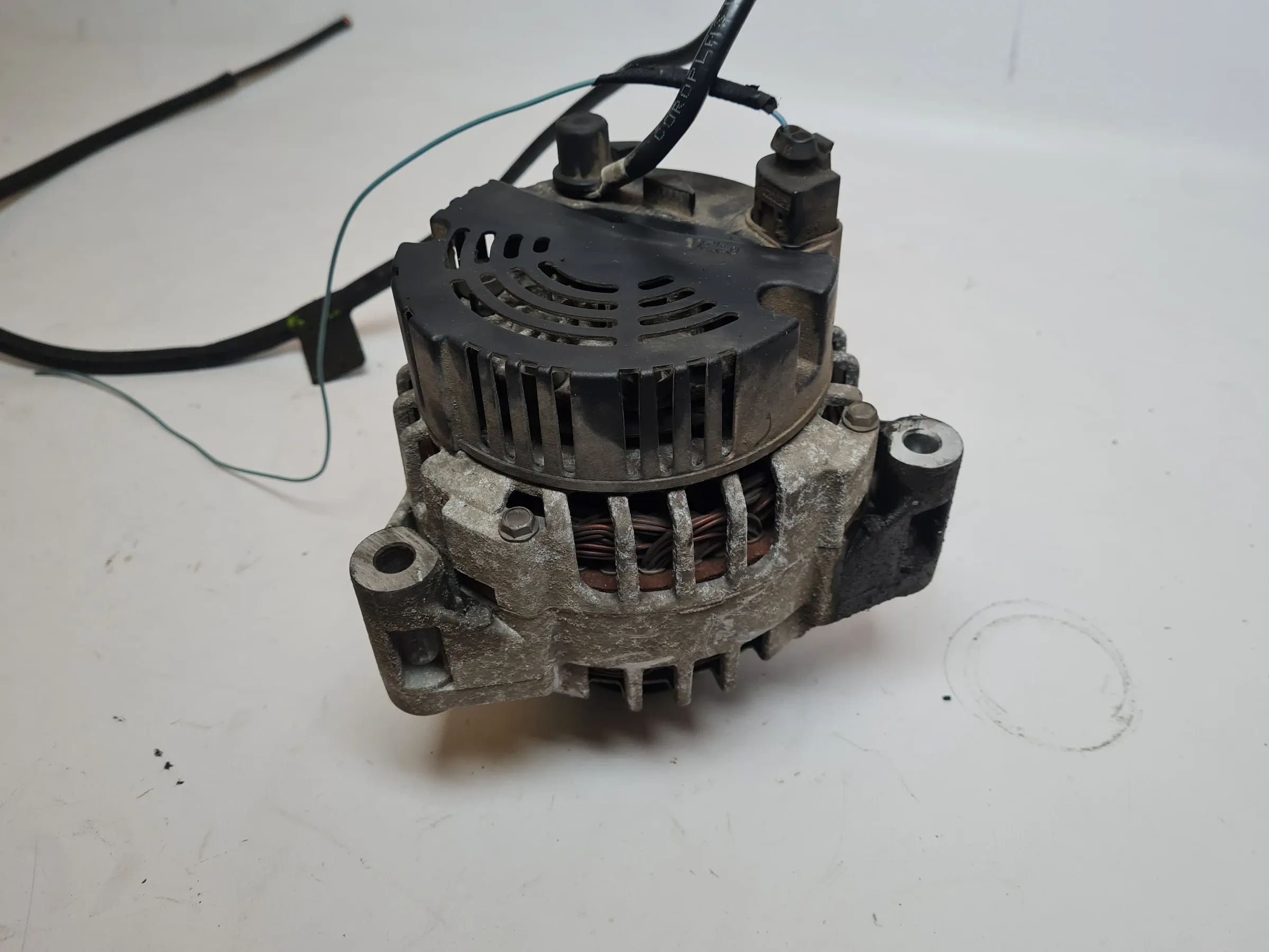 मूल मर्सिडीज़ C-क्लास CL203 लिच्टमाशिने जेनरेटर M111.955 A0111546802