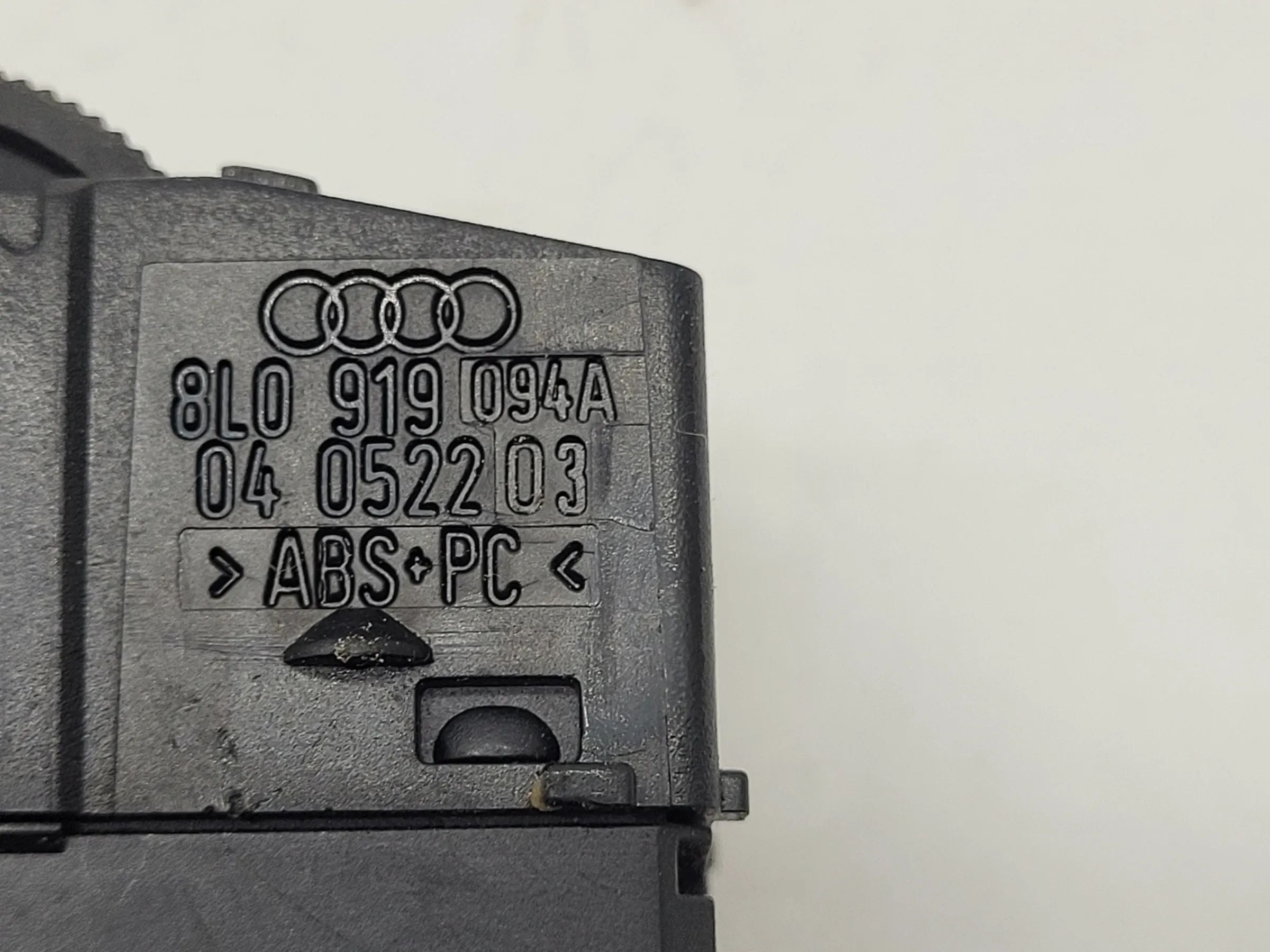 Audi A3 S3/8L Lautsprecher Subwoofer 8L0035381A Original