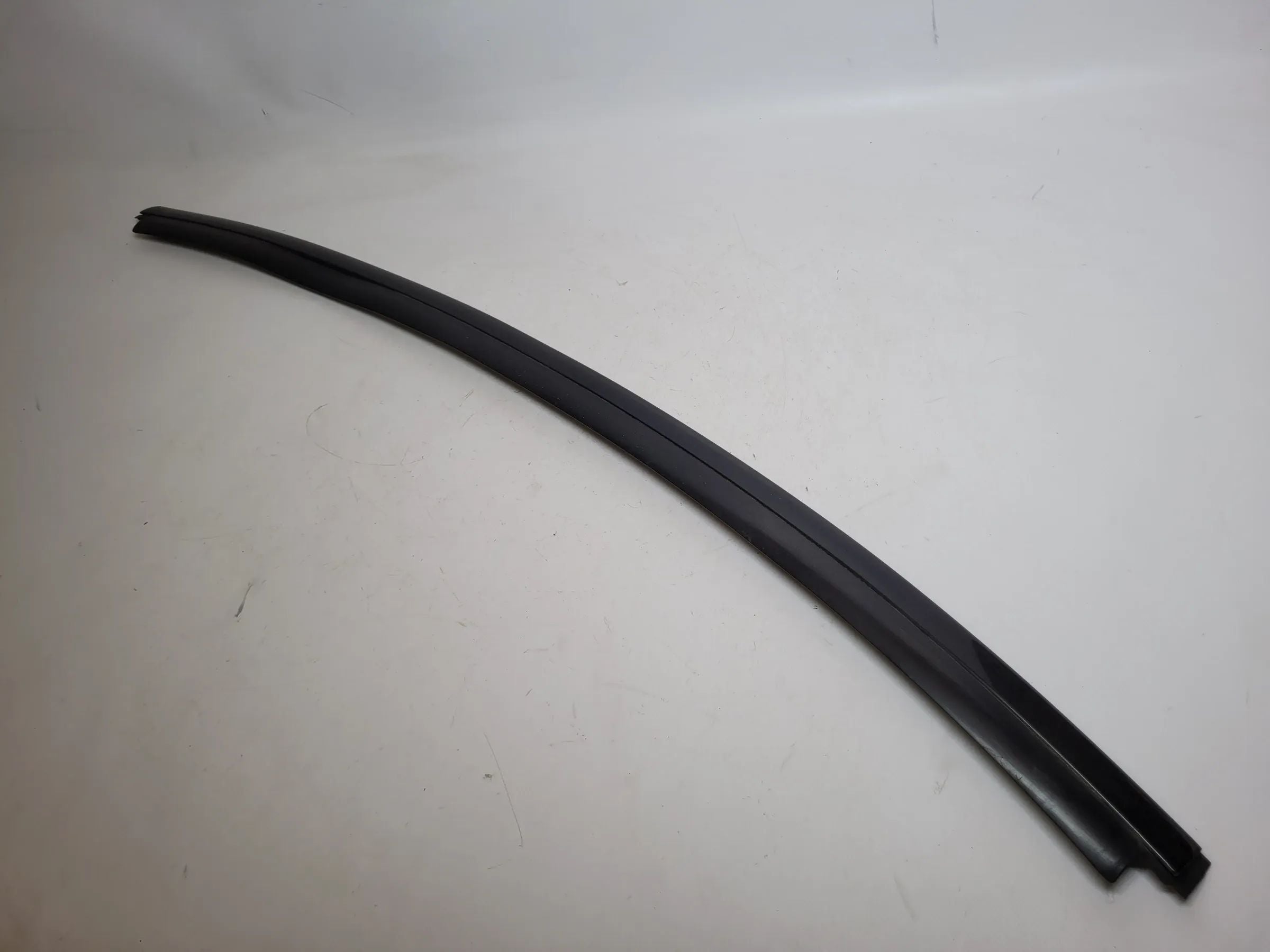 Original Mercedes C-Klasse CL203 Zierahmen Leiste Oben A2036710530