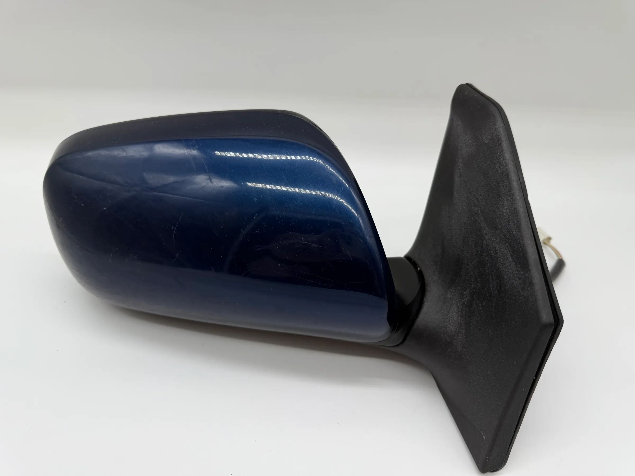 Toyota Avensis Right exterior mirror electric BLUE E11025829 