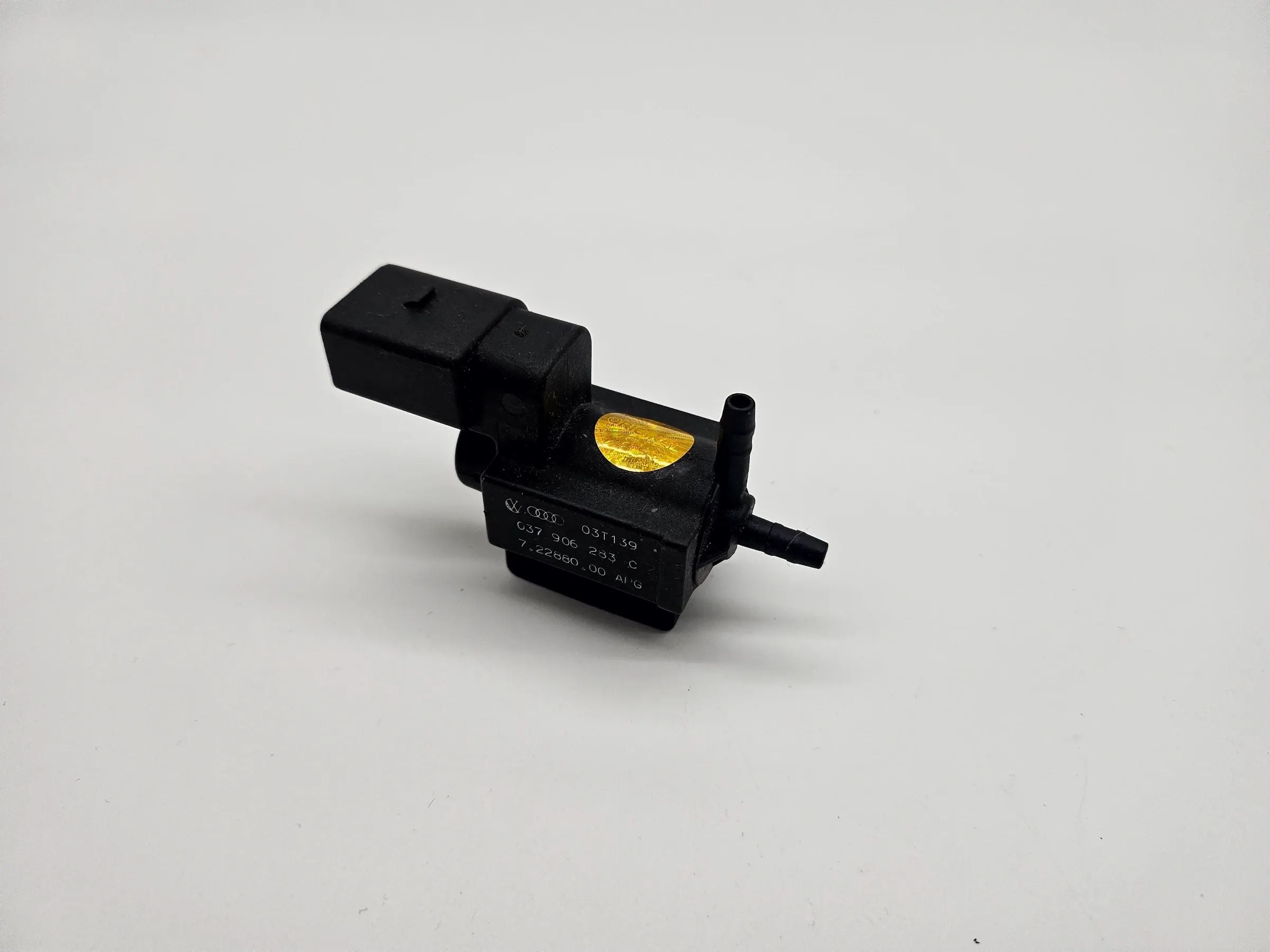 AUDI A6 4F2 C6 03T139 037906283C 純正デューティ変換器 2.7L ディーゼル