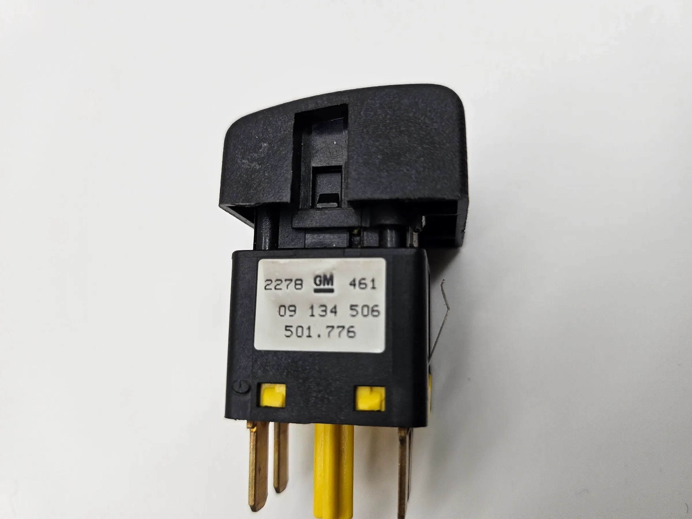 Opel Omega B Interrupteur Chauffage Lunette Arrière Bouton Chauffage Lunette 09134506