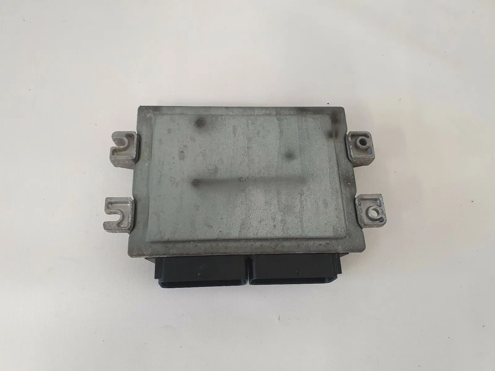 กล่องควบคุมเครื่องยนต์ Renault Clio Siemens EMS3132 8200272406 8200323683 พร้อมส่ง ทดสอบแล้ว