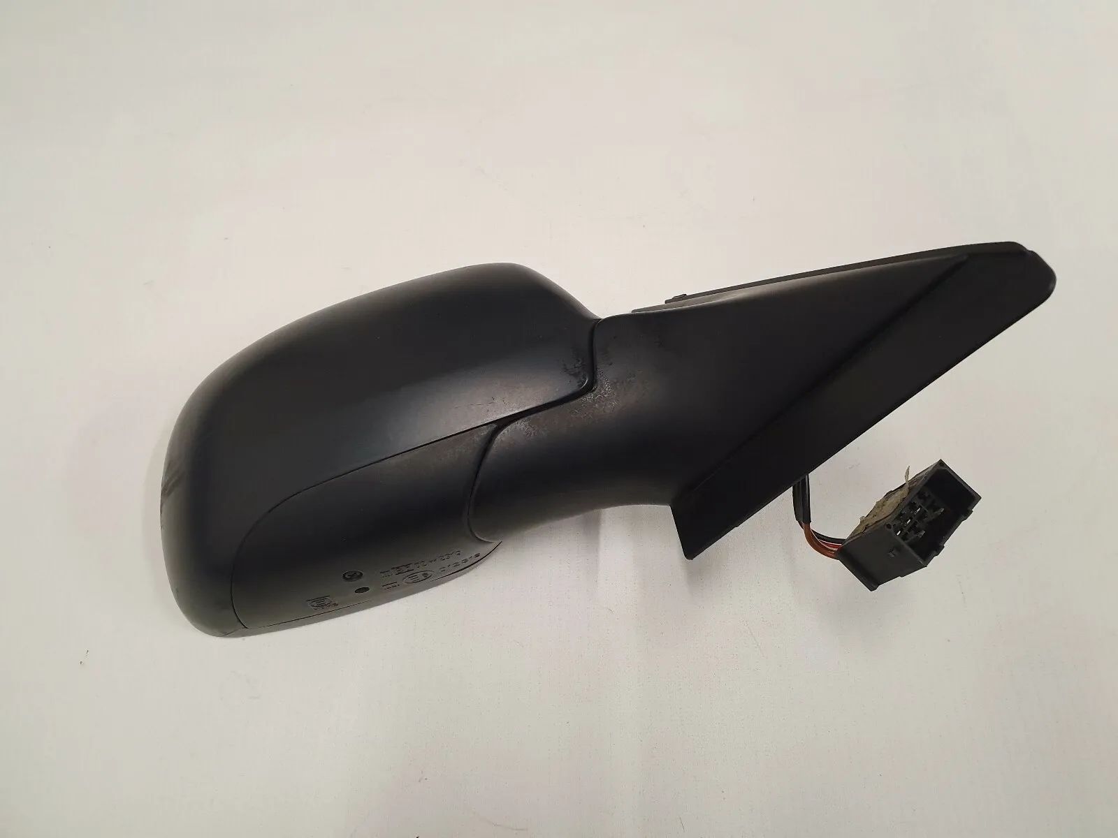 Oryginalne lusterko zewnętrzne boczne elektryczne prawe czarne Audi A4 FA035910