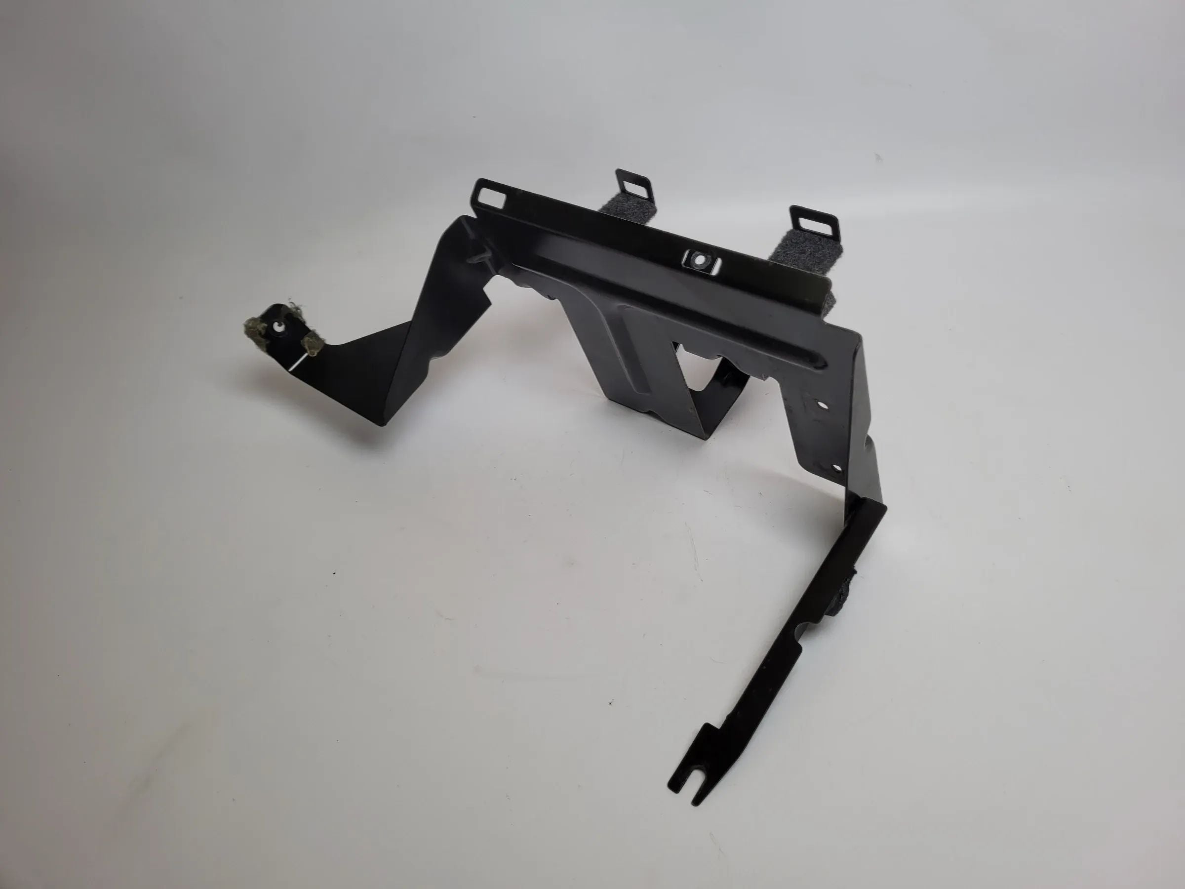 Audi A6 (4B2/4B4) Halterung / Befestigung 4B5011215A Original