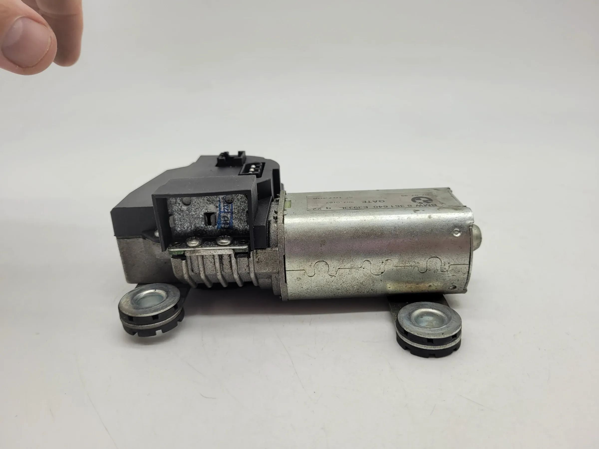 BMW 5er Touring E39 Wischermotor Hinten 8361640 (Original)