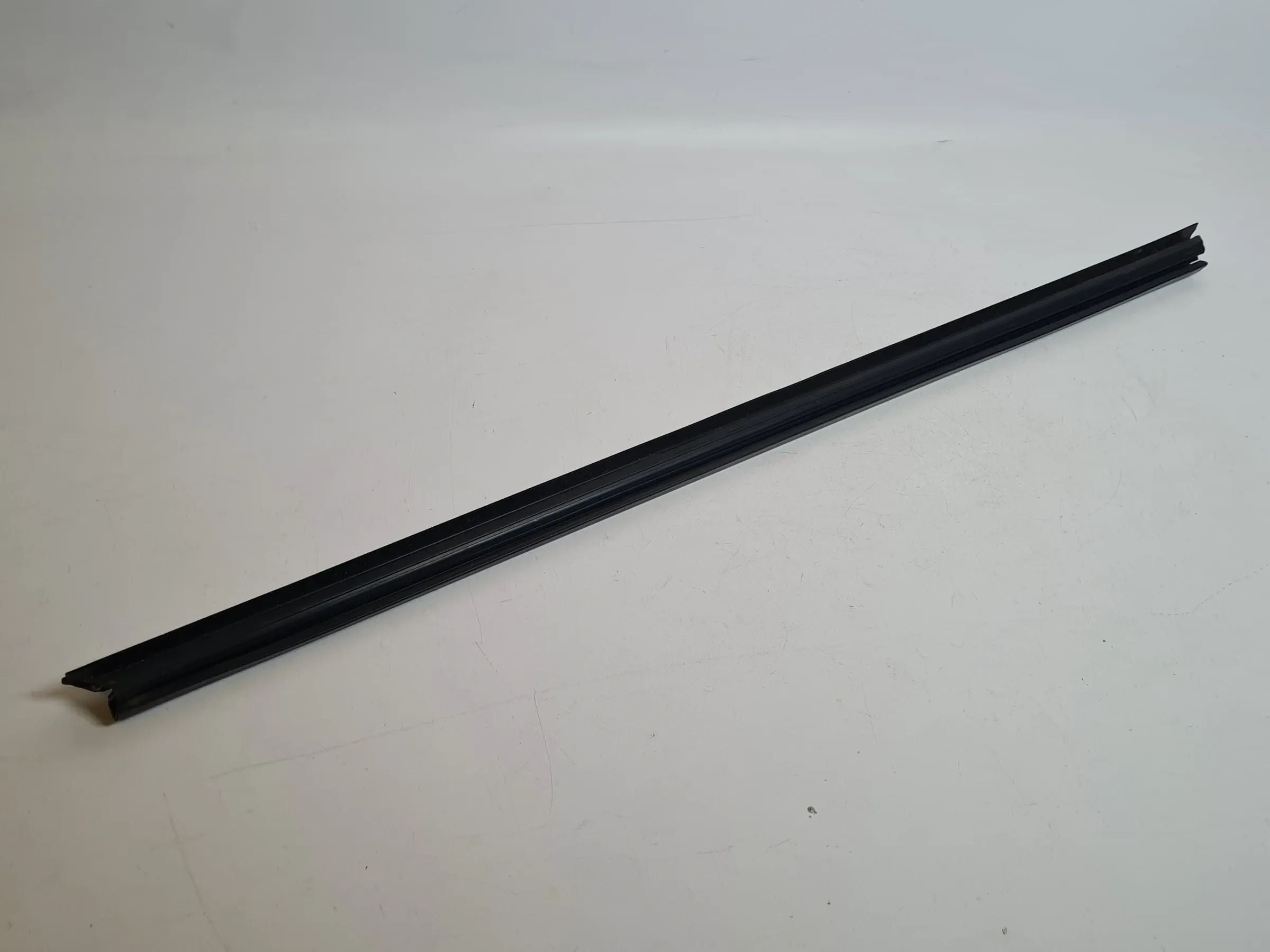 Original Seat Ibiza IV (6J5/6P1) Fensterschachtabdichtung L/R Vorne 6J4839471