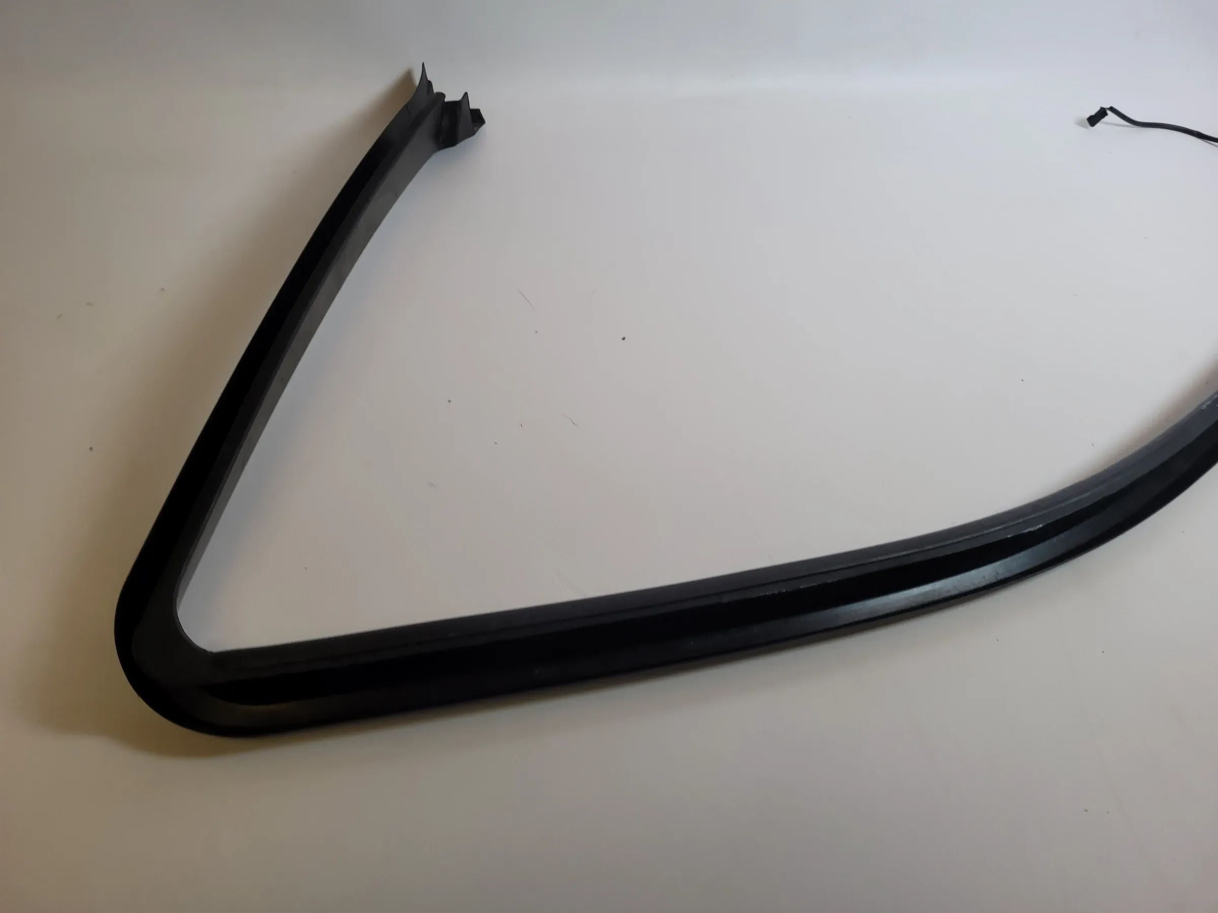 BMW 5er Touring E39 Blende Fensterrahmen Tür Links Vorne 8183731A Original