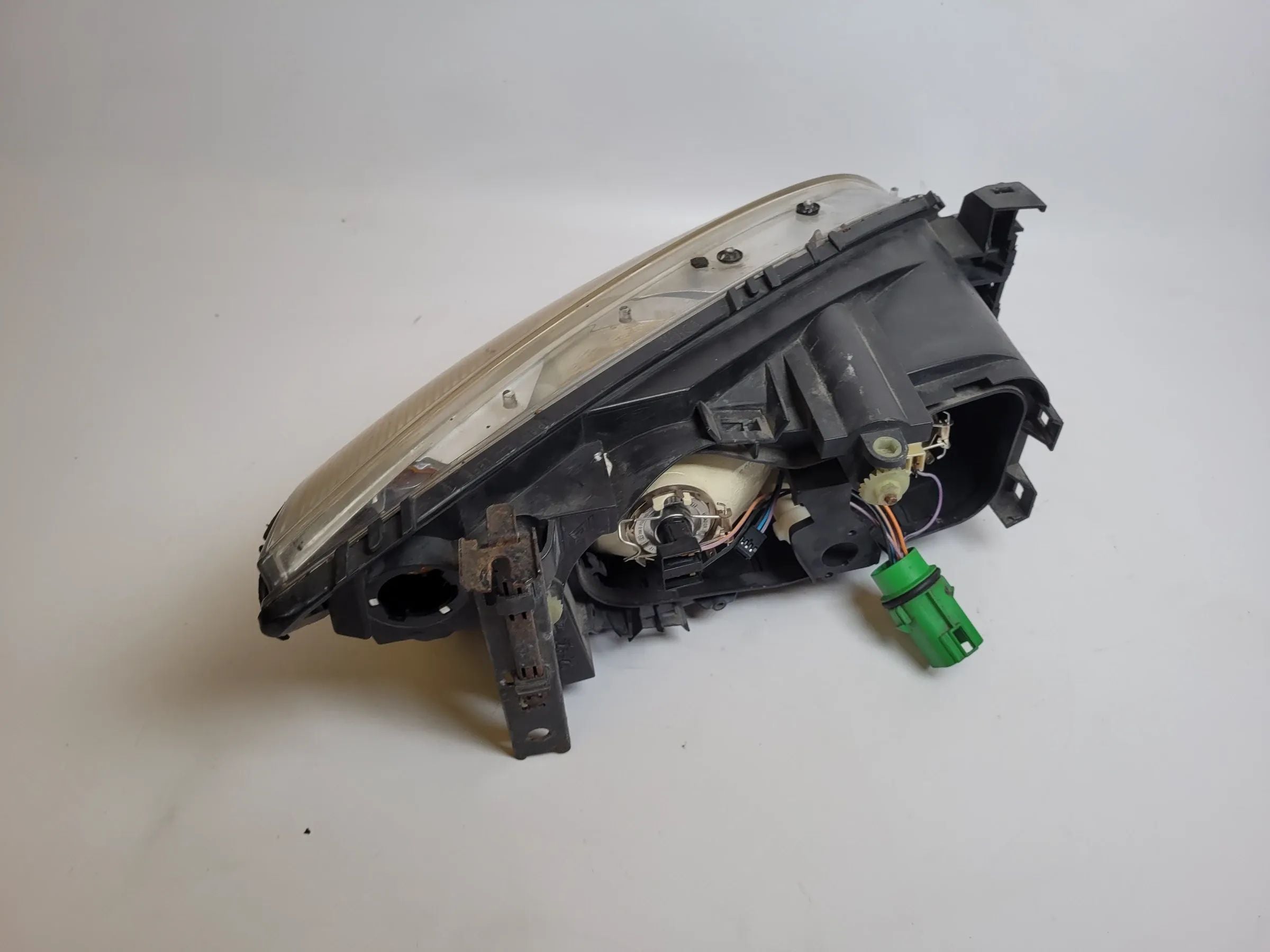 Ford Mondeo III 3 BW/B4/B5 Scheinwerfer/Frontleuchte Links 1S7113006AL