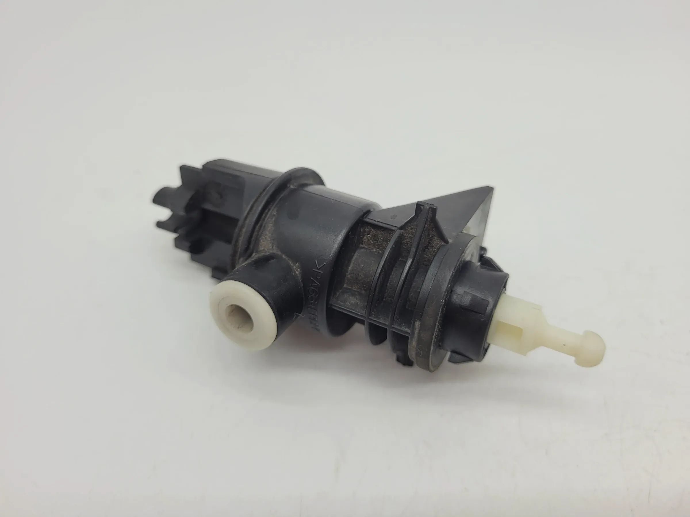 Dacia Logan LS/KS Scheinwerfer Stellmotor LWR L/R (8200211006) (Original)