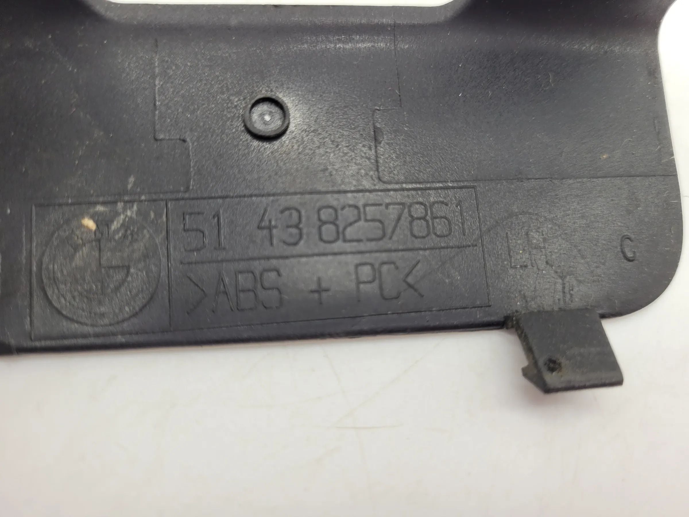 BMW X5 E53 Abdeckung Blende Heckklappe 51.43-8257861 (Original)