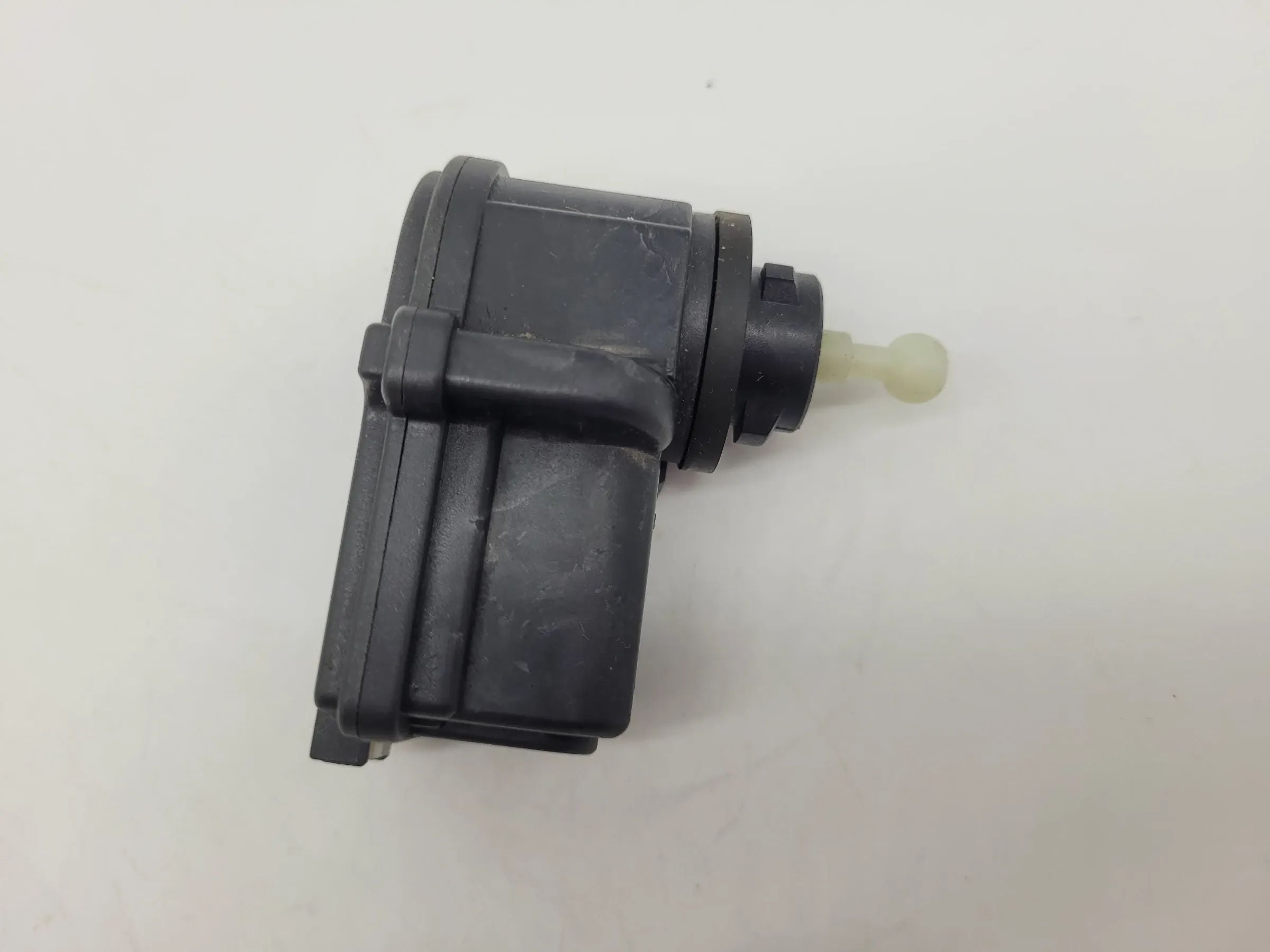 Ford Focus II DA Scheinwerfer Stellmotor LWR L/R 4M5X-13K198-AA (Original)