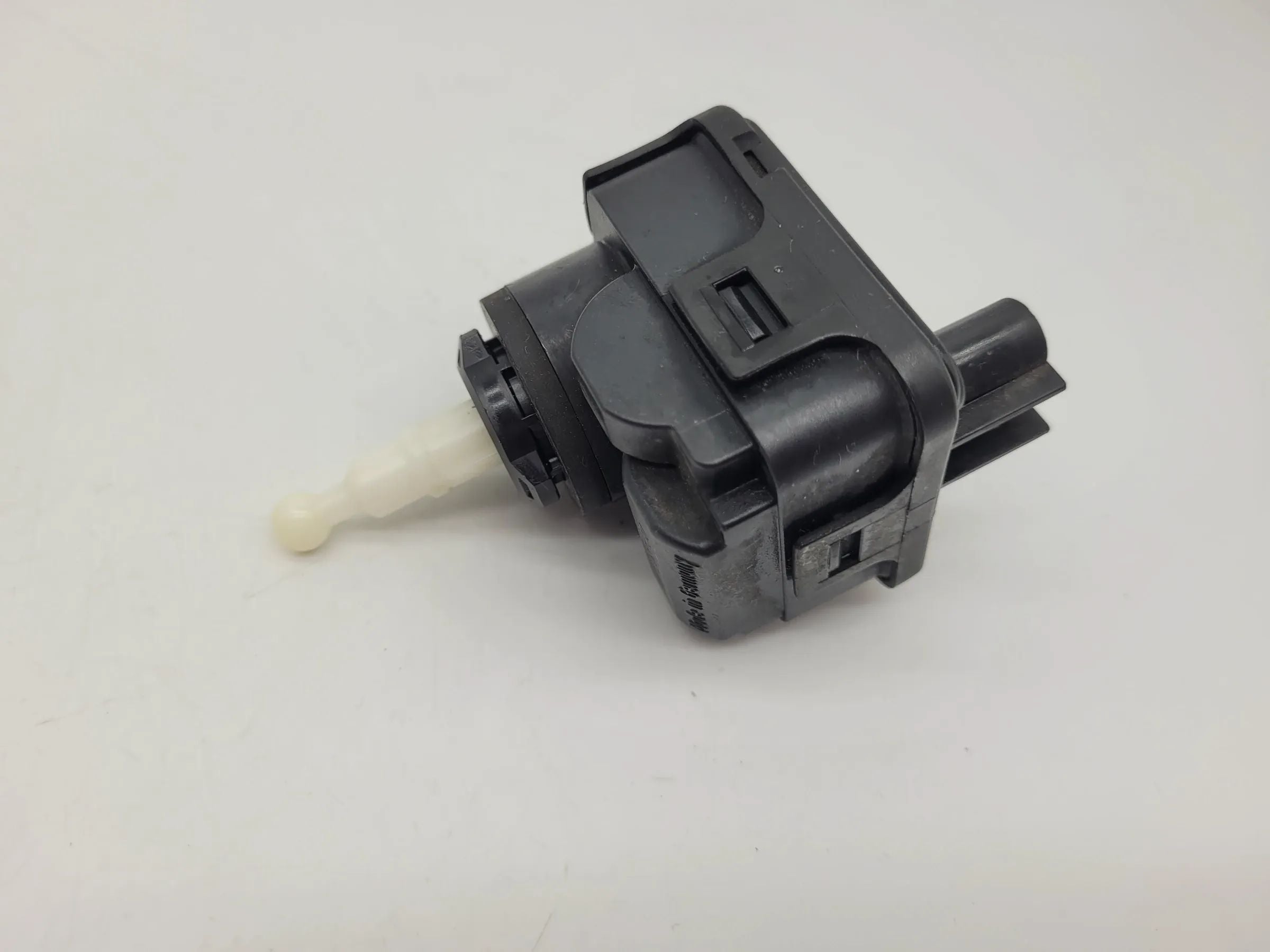 Opel Omega B V94 Scheinwerfer Stellmotor LWR L/R 90492832 (Original)