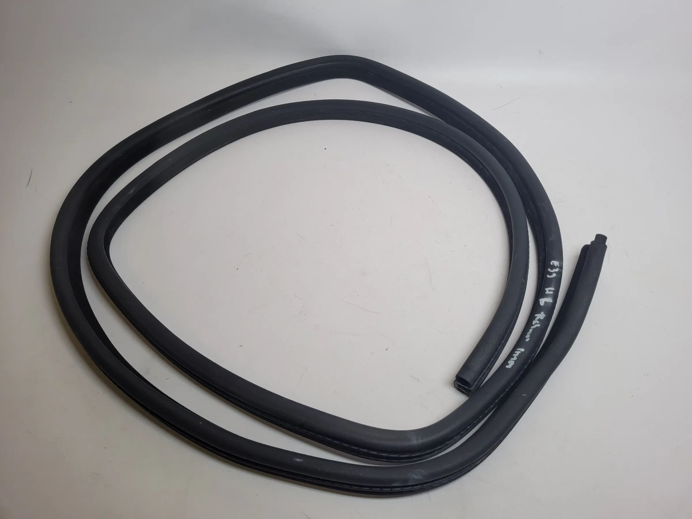 BMW 5er Touring E39 Türdichtung Rahmen Links Hinten Innen (Original)