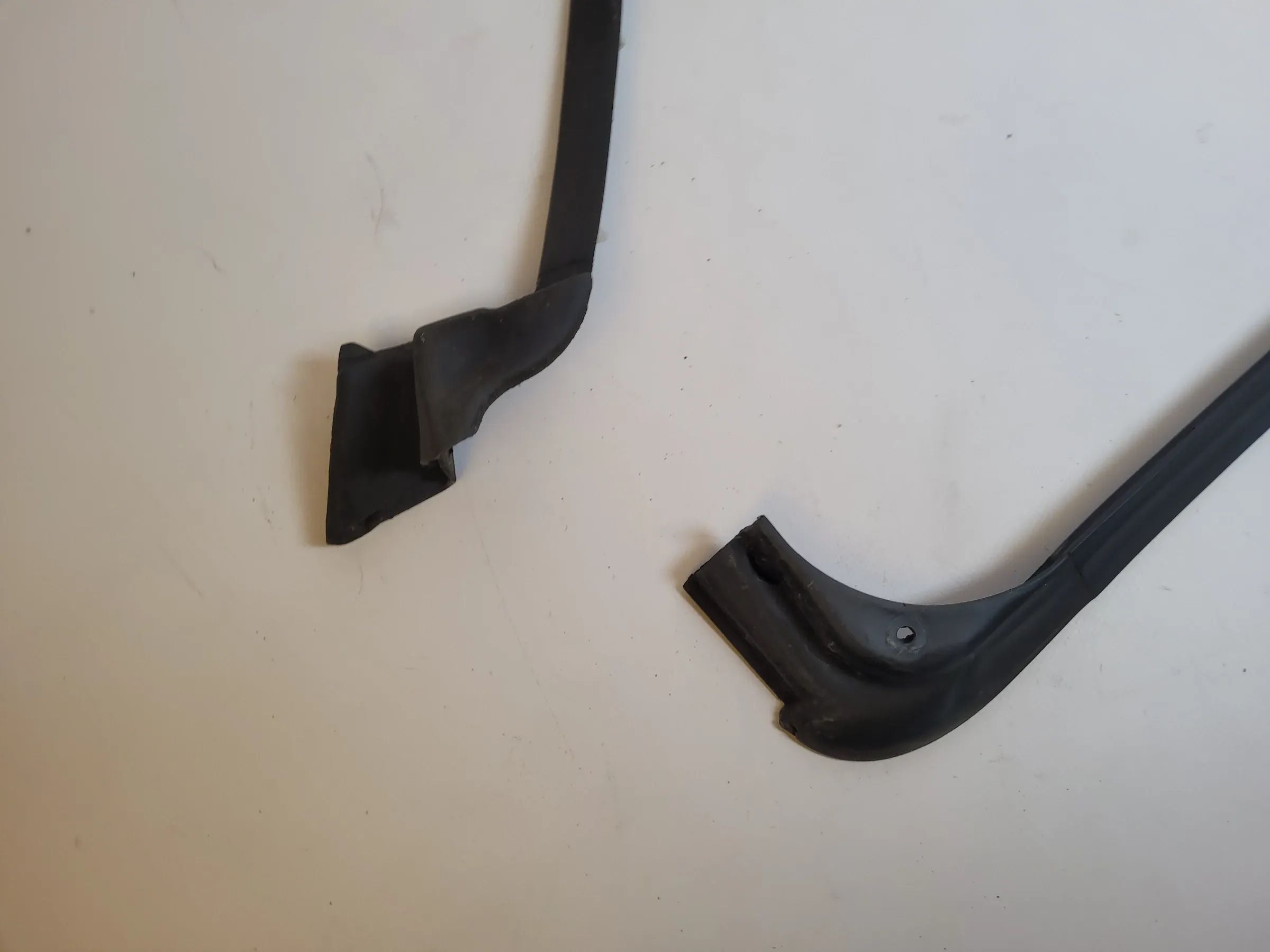 Fiat Punto Grande 199 Rahmen Dichtung Vorne Rechts Original
