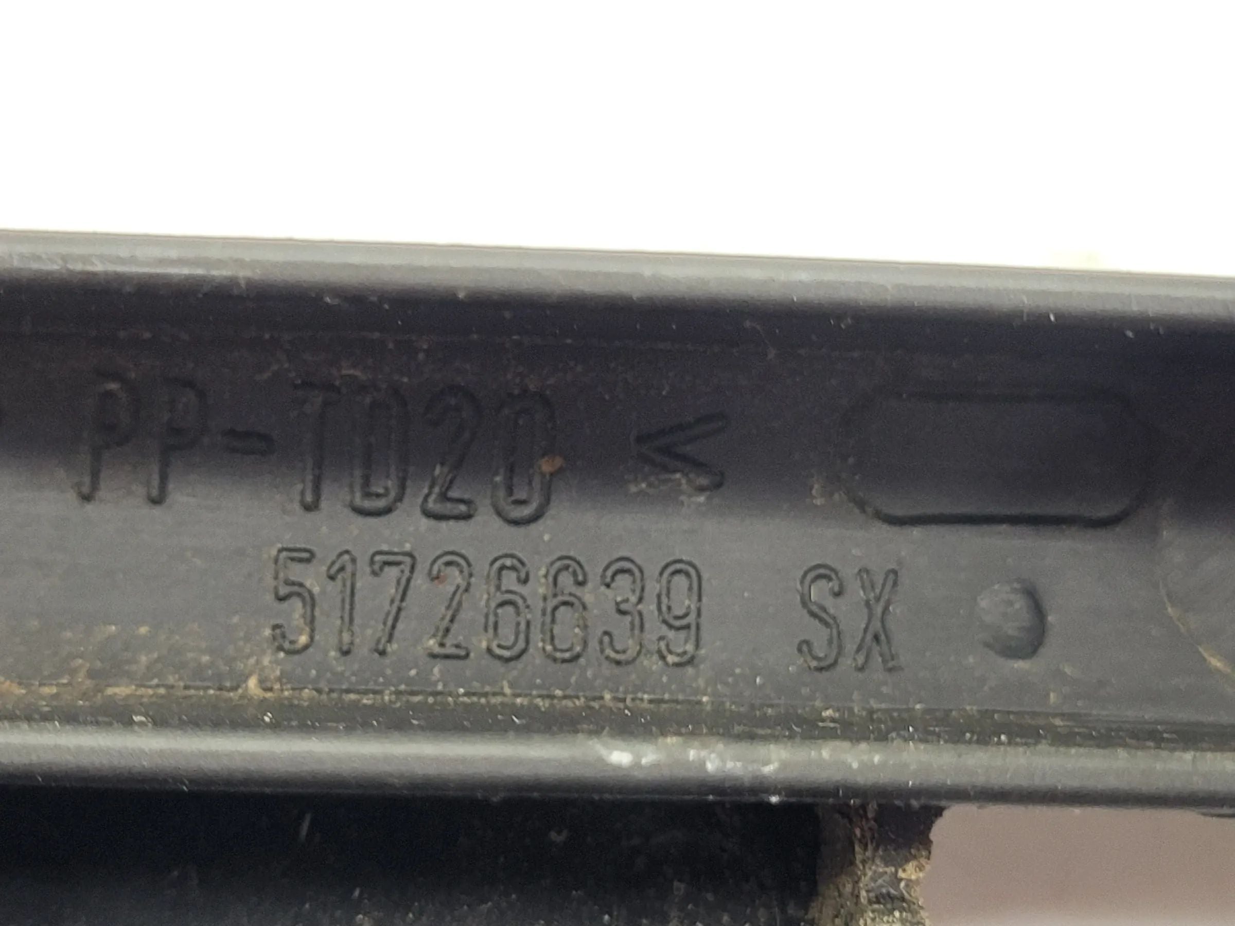Fiat Punto Grande Fensterführung Schiene Tür Vorne Links 51726639 SX Original