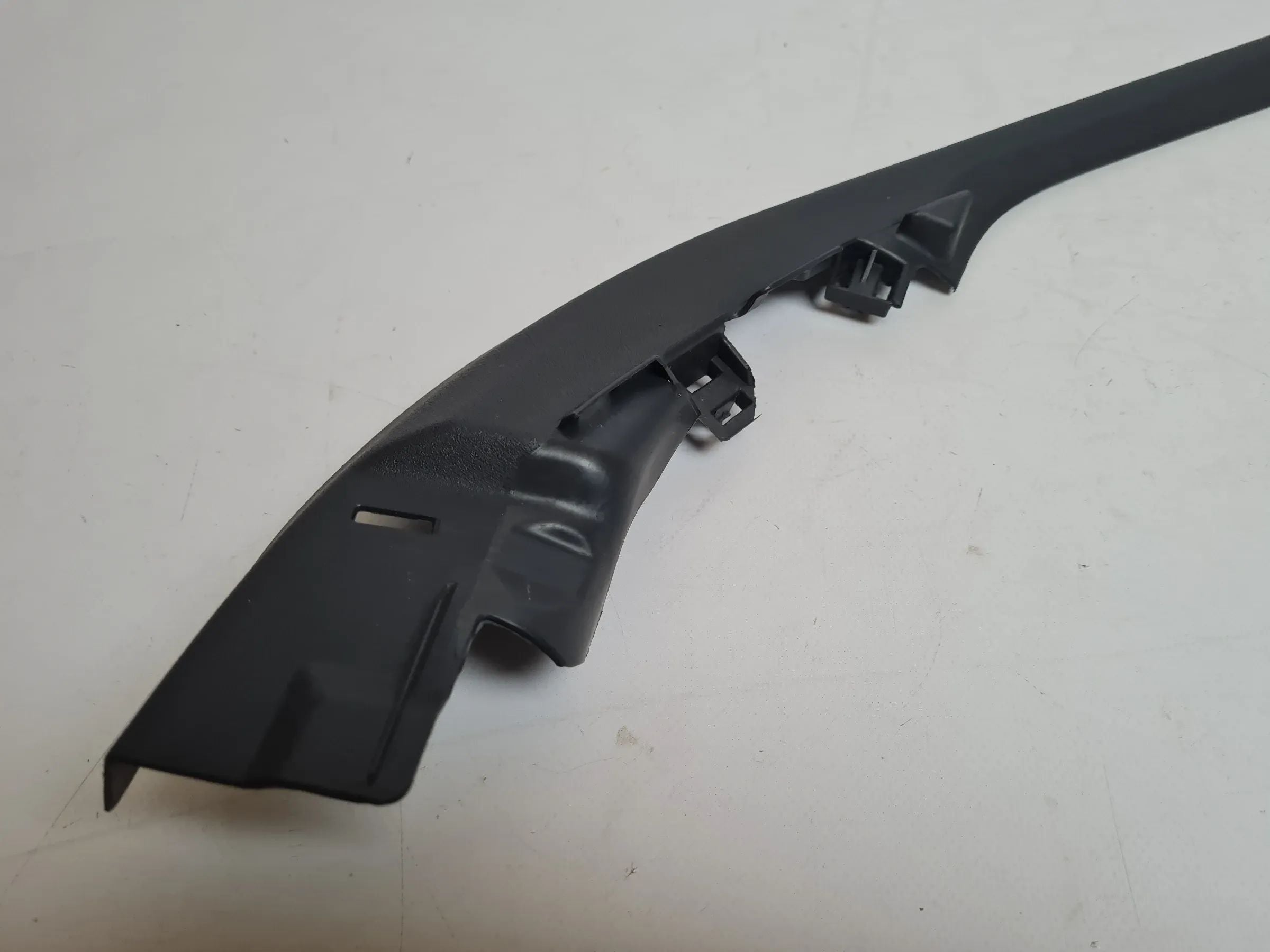 Original Mercedes C-Klasse (CL203) Fensterrahmenverkleidung Rechts A2037250471