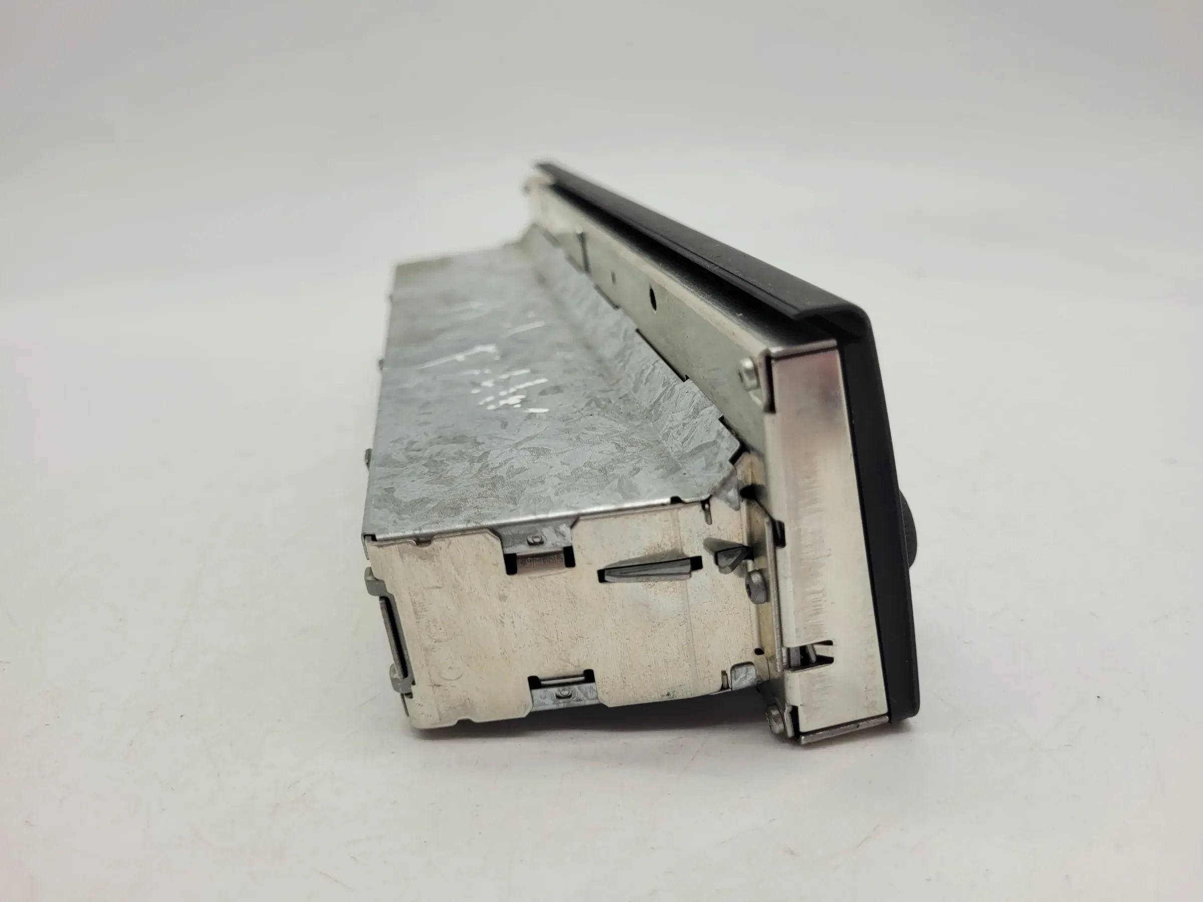 BMW 5er Touring E39 Display Bordcomputer Radio 65.82-8384929 Original