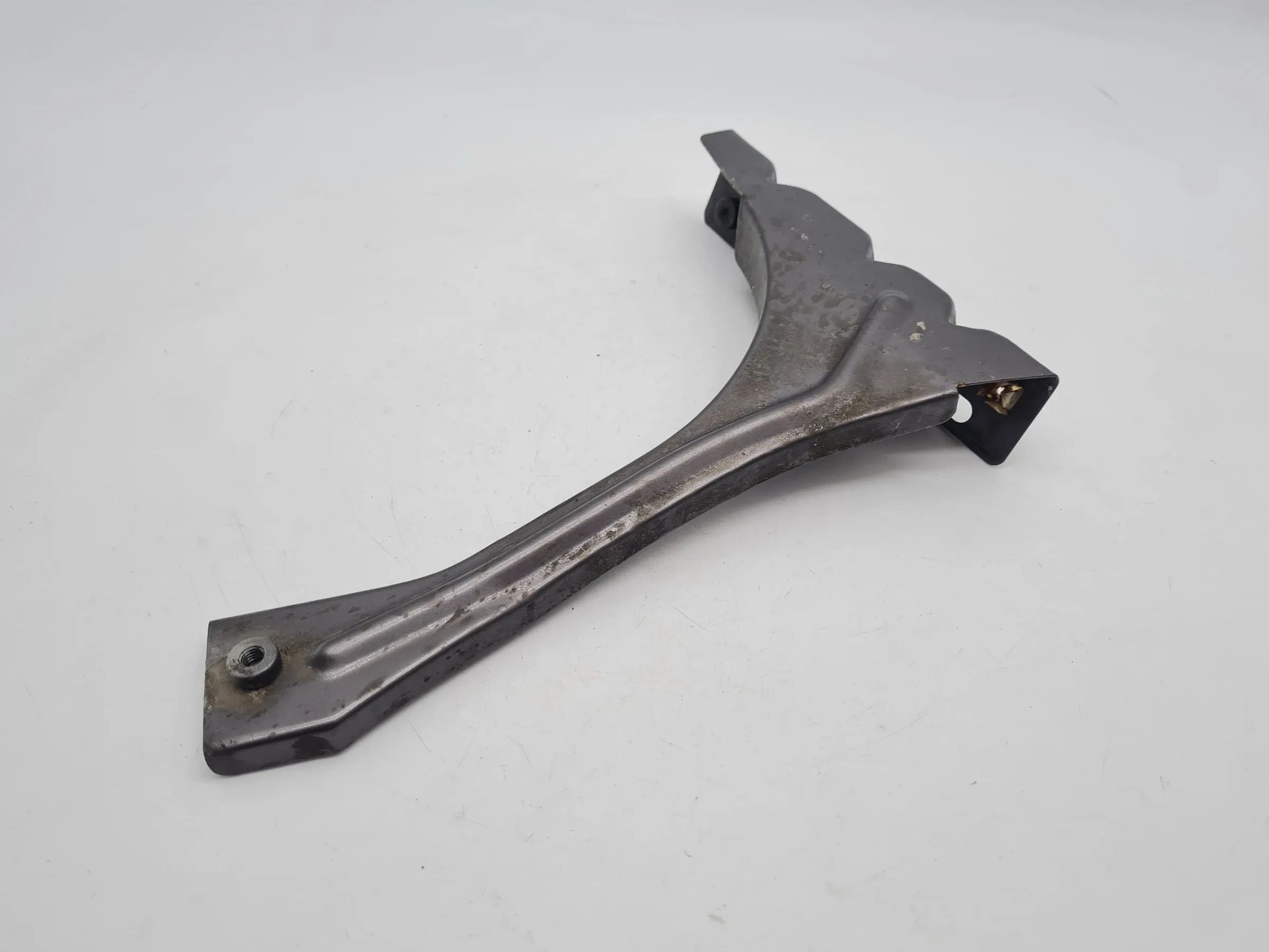 Original Audi A6 (4B2/4B4) Halterung Kotflügel Rechts Vorne 4B0821136A