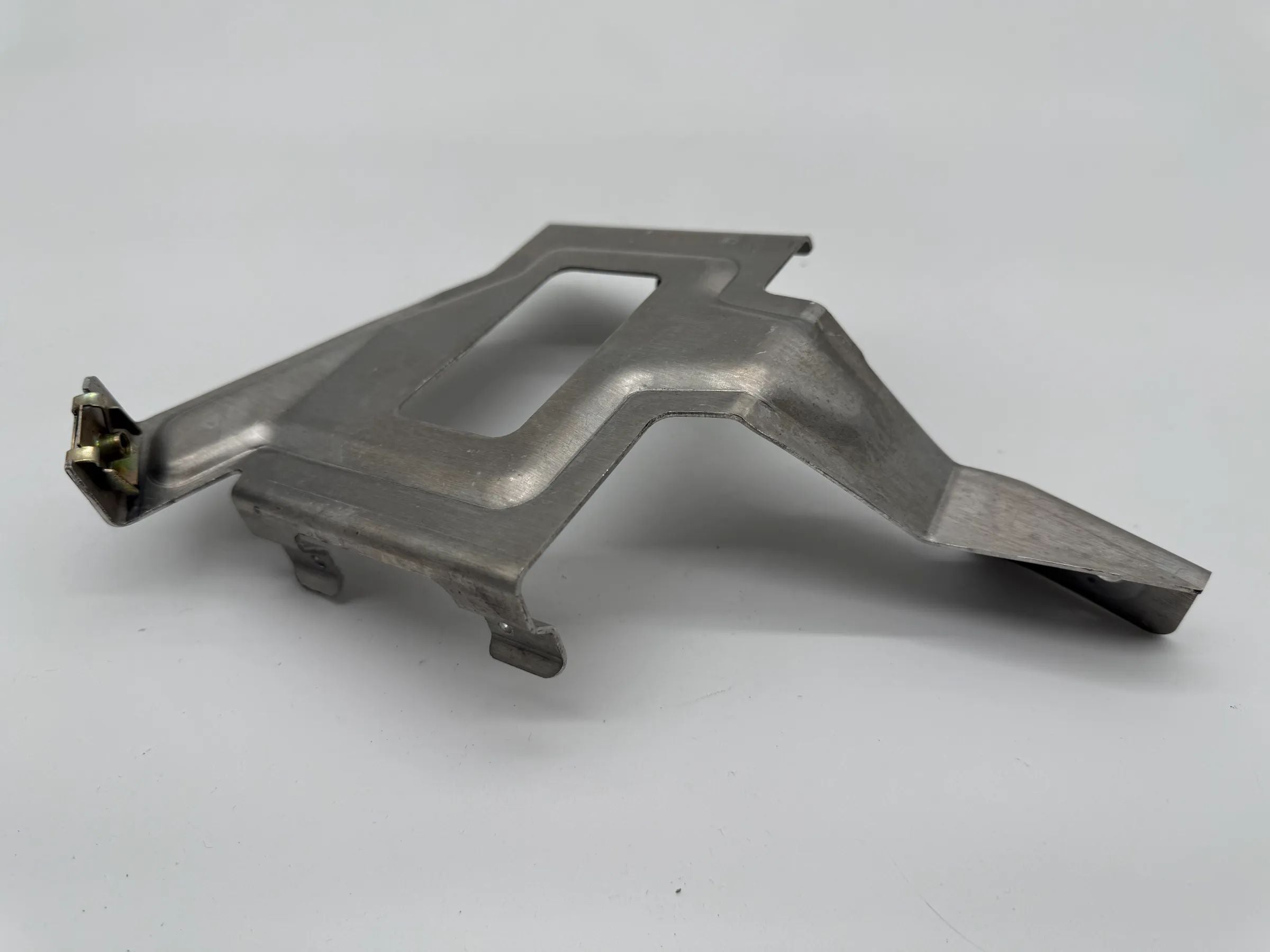 ตัวยึดคอนโซลนำทาง ออดี้ S4 A4 B5 VW Passat 3BG 4B0919896 พร้อมส่ง