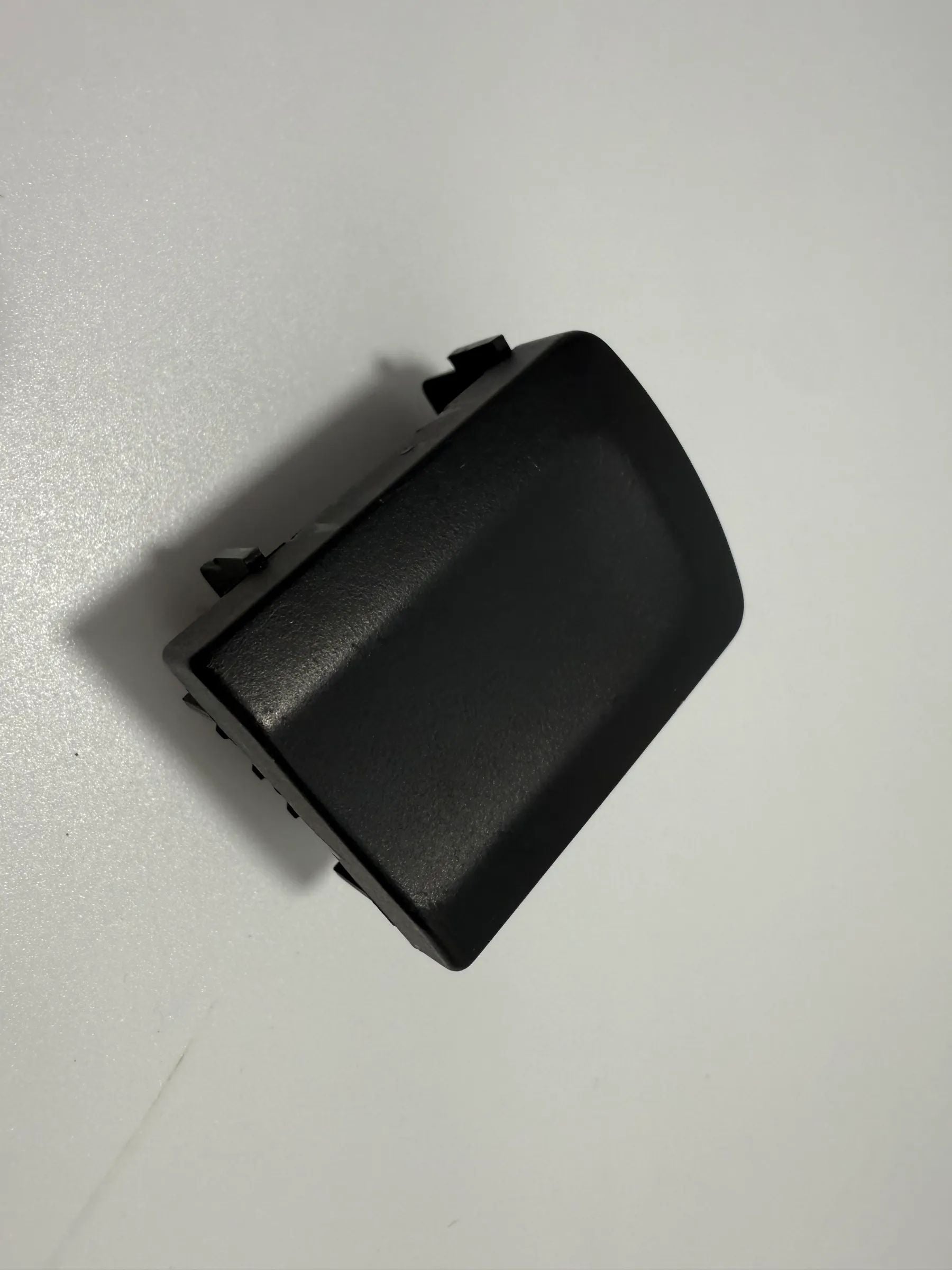 Oryginalna Audi A3 8L Ramka Przełącznika Przycisku Zakrywkowego Dummy 8L0941515A