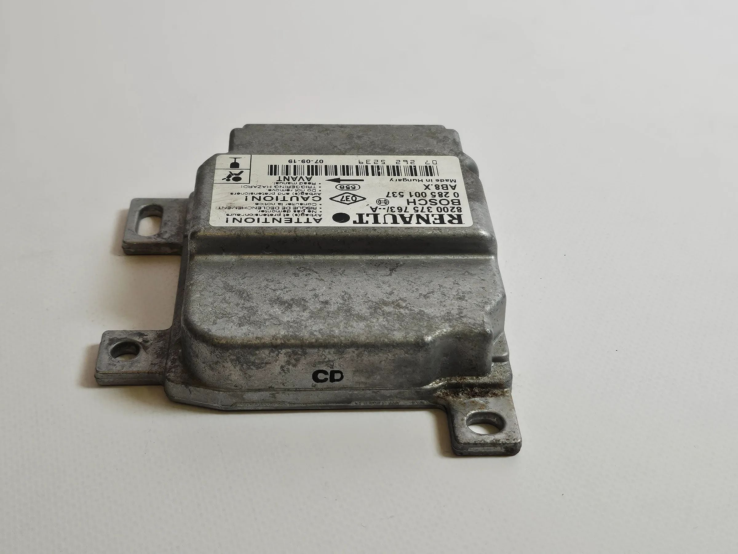 อะไหล่แท้ กล่องควบคุมแอร์แบค Renault Clio 2 II 8200375763A Bosch 0285001537