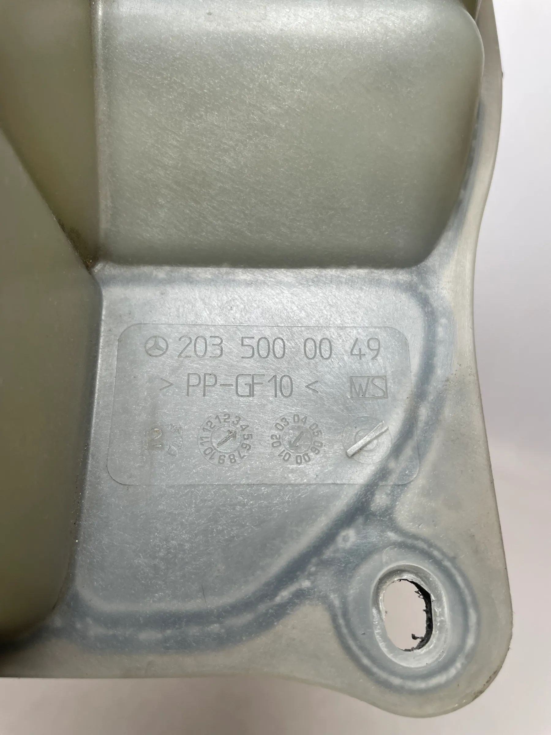 Original Mercedes-Benz C-Klasse (W203) Kühlmittelbehälter 2035000049