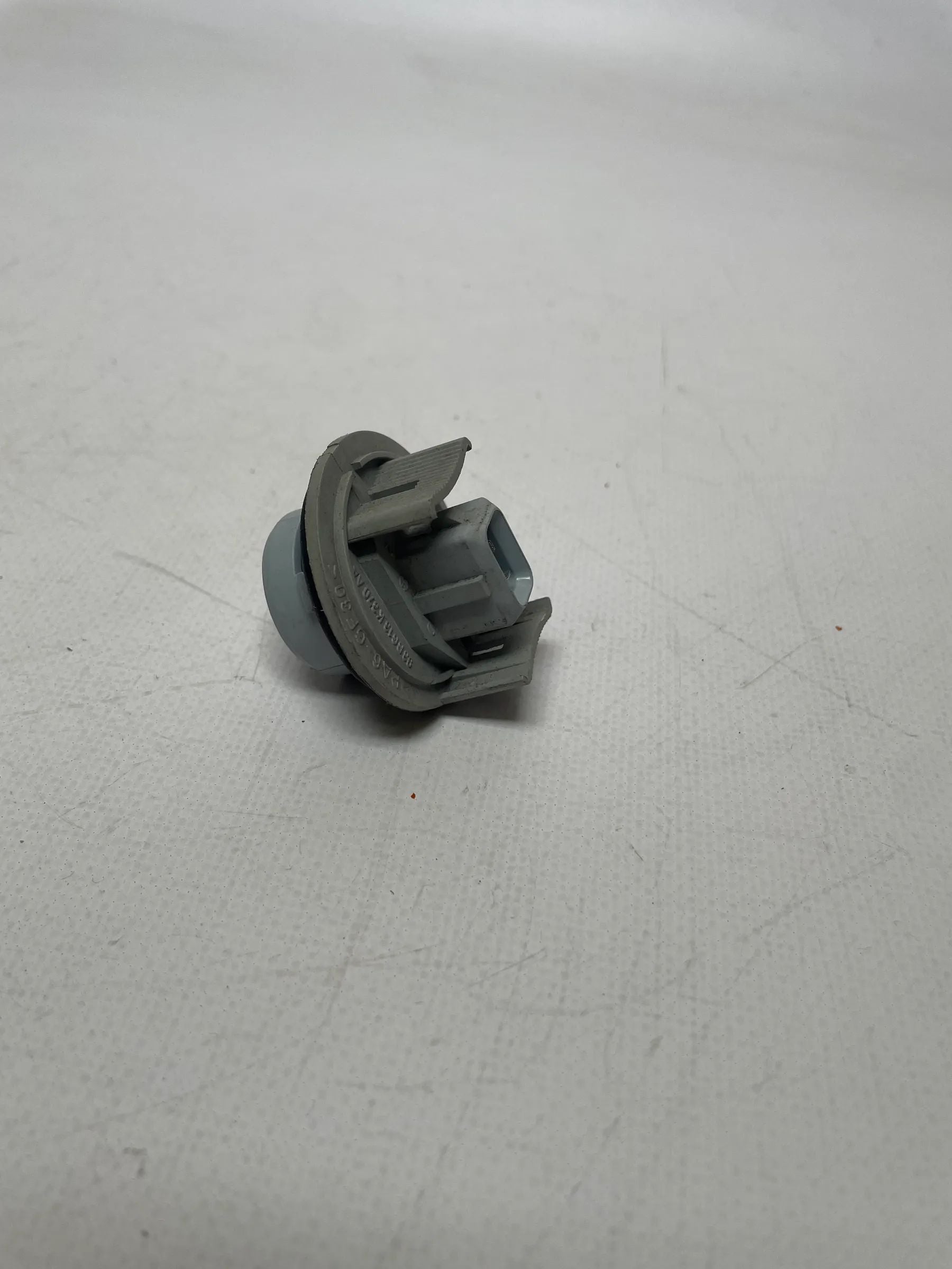 Original Ford Fiesta III 3 Courier Mazda 121(GFJ/DB) Lampenträger  B15F00870