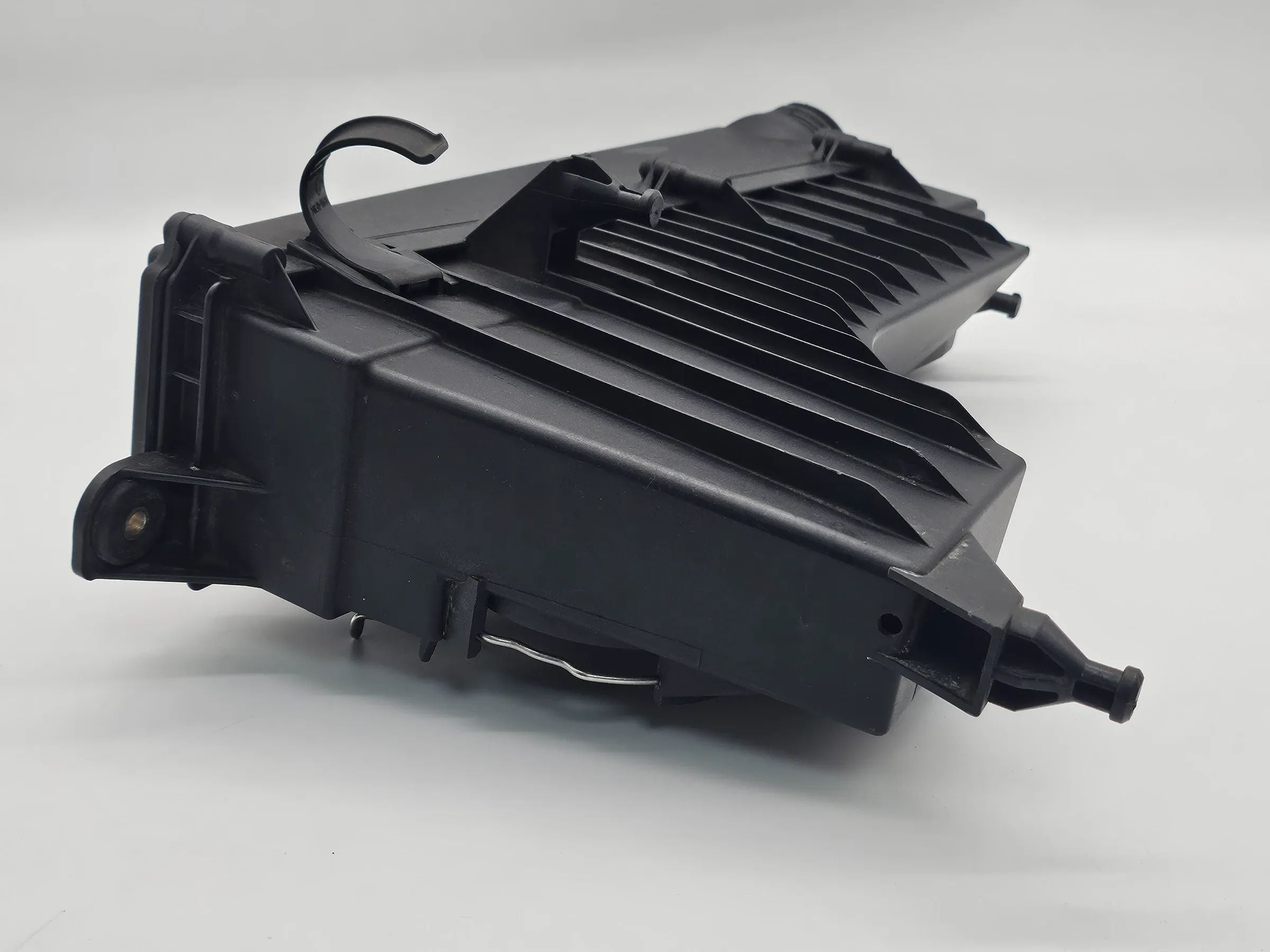 Mercedes Benz W203 CL 200 Scatola filtro aria Scatola filtro aria 1110940204