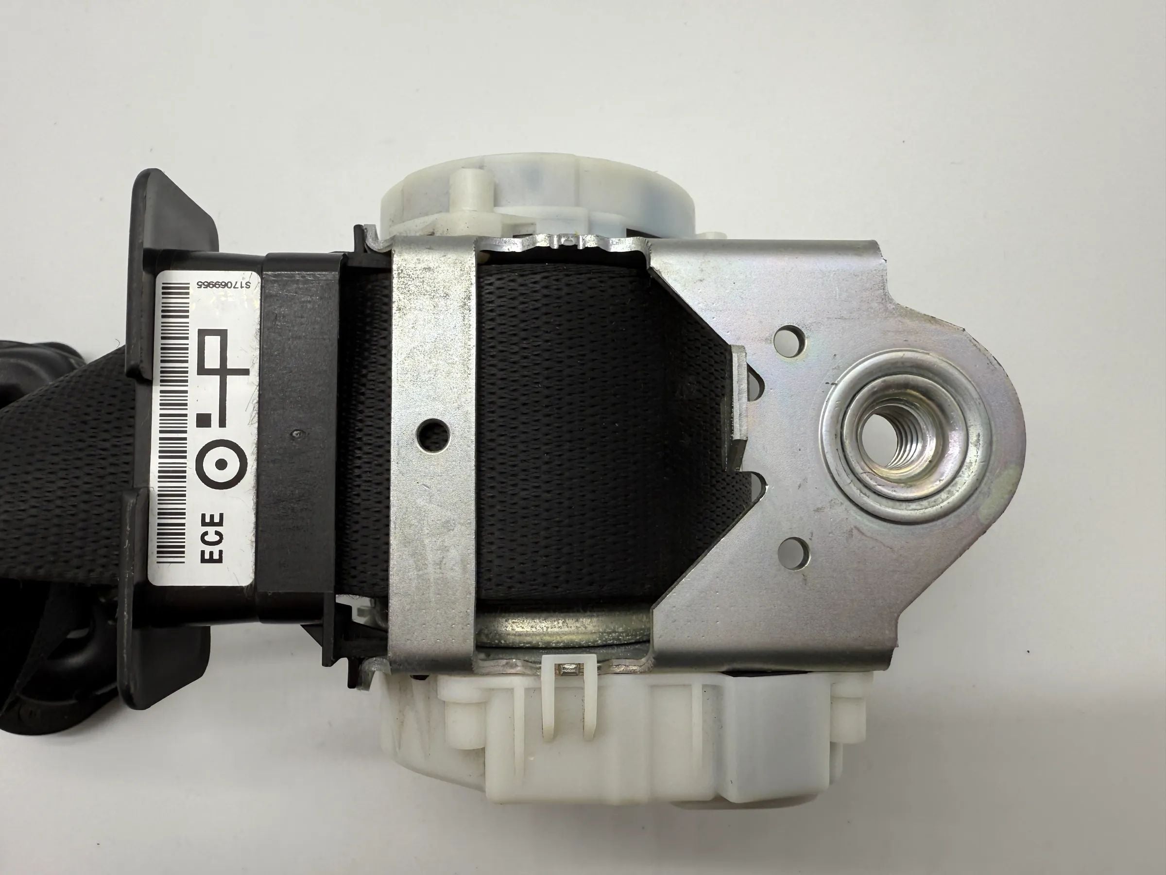 Orijinal BMW 116i (E81,E87,E90/E91) Ön Sol Emniyet Kemeri 330598483