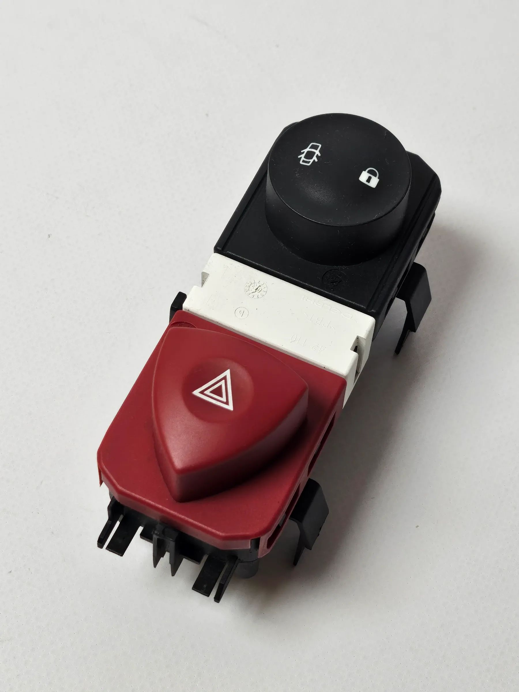 Oryginalny przełącznik świateł awaryjnych Renault Scenic II 8200095493