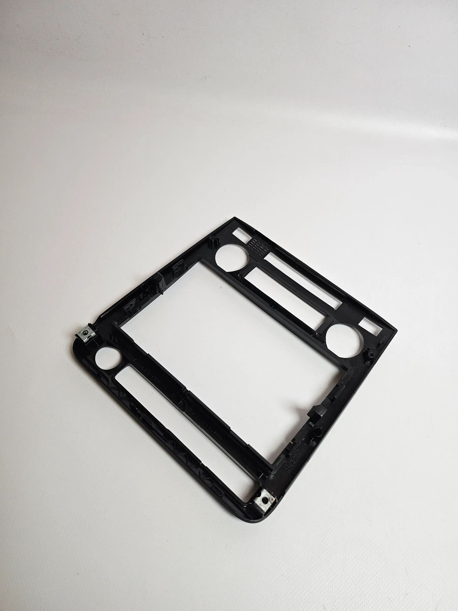 Seat Ibiza 6L Obudowa Konsoli Środkowej Dookoła Radia 6L1858071K czarna