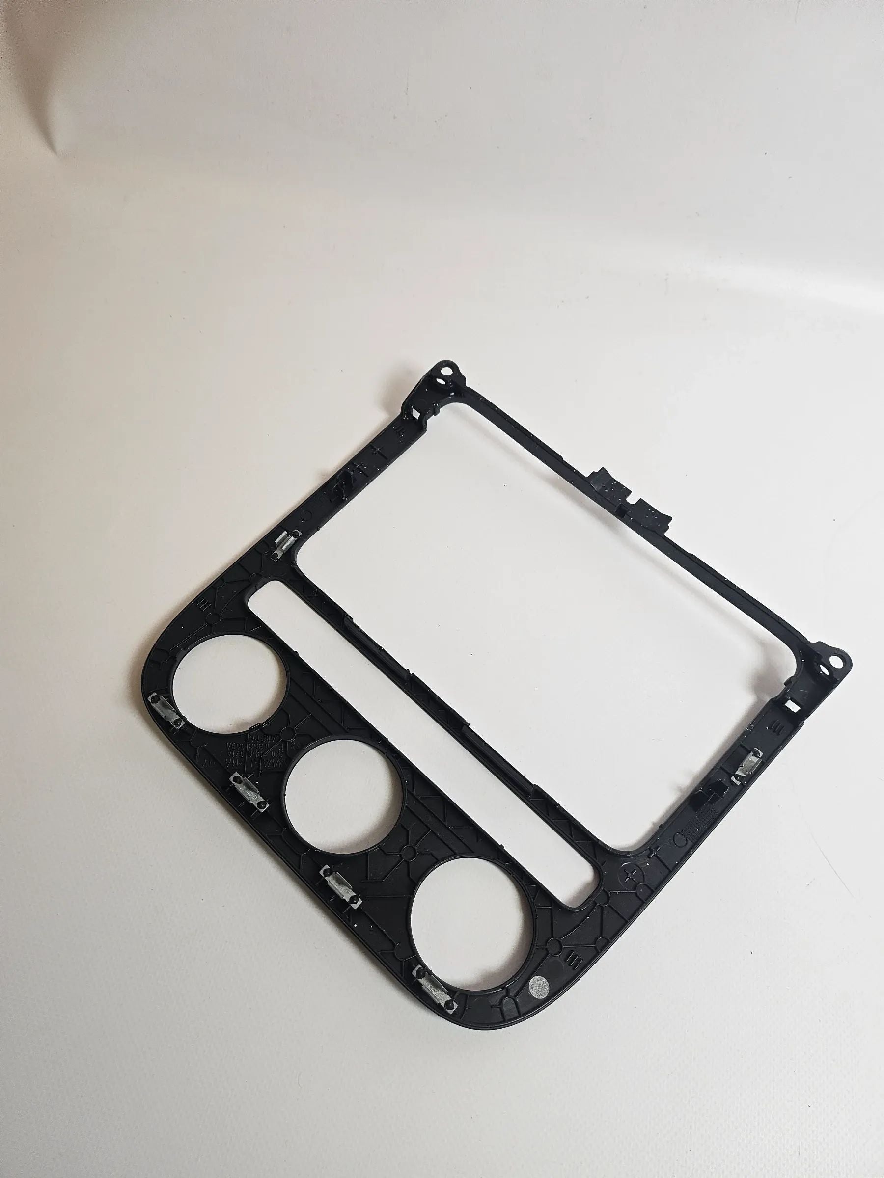 Oryginalna osłona konsoli środkowej radia i ogrzewania VW Golf V 1K 1K0858071A