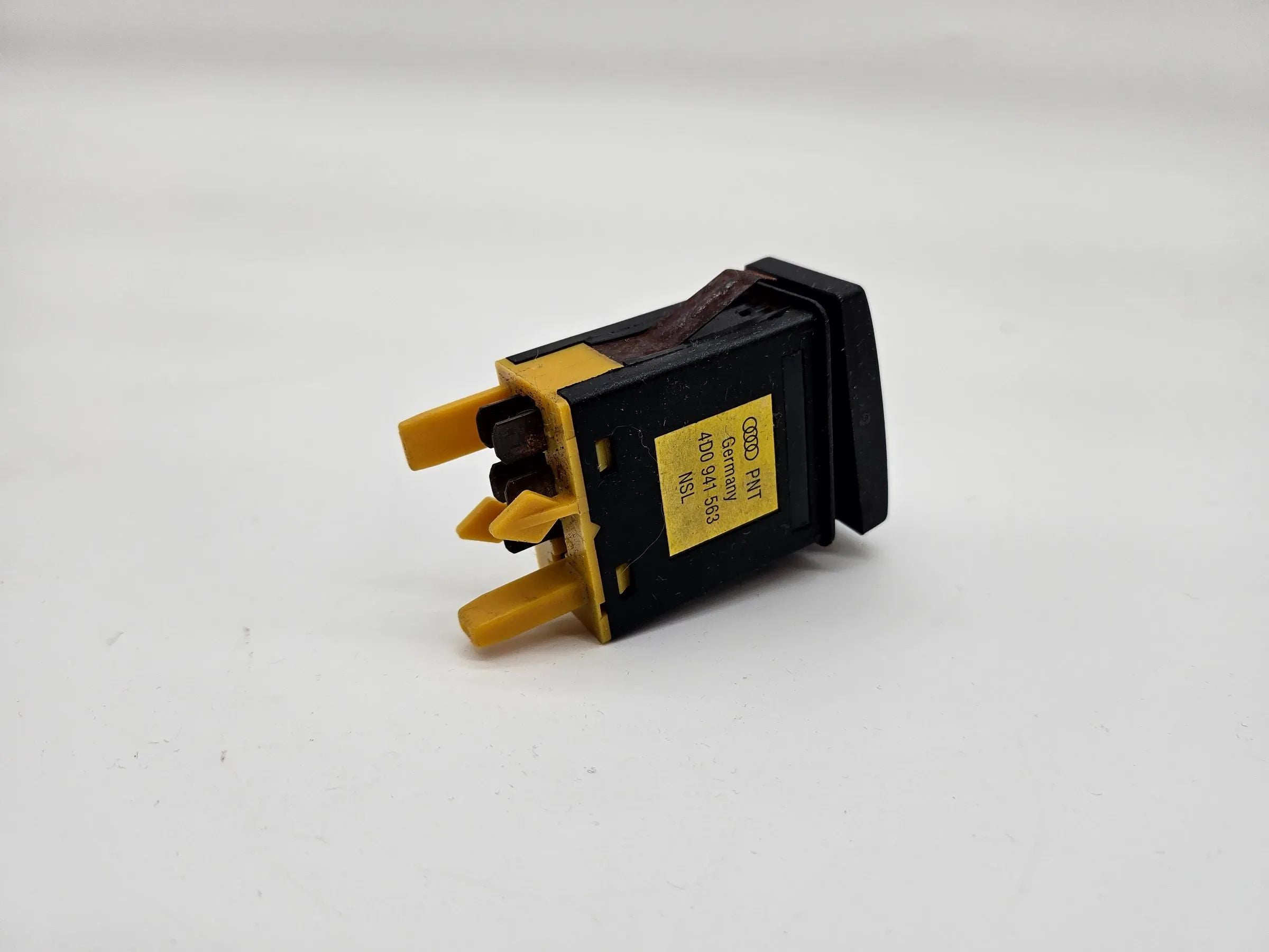 Original Audi A4 Avant B5 rear fog light switch 4D0941563 05-1997 