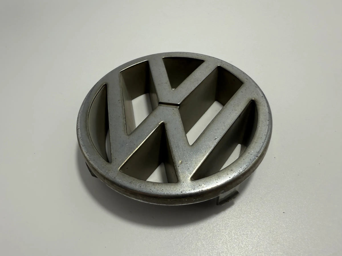 Original VW Zeichen Schriftzug Logo Emblem Wappen Schriftzug 3A0853601