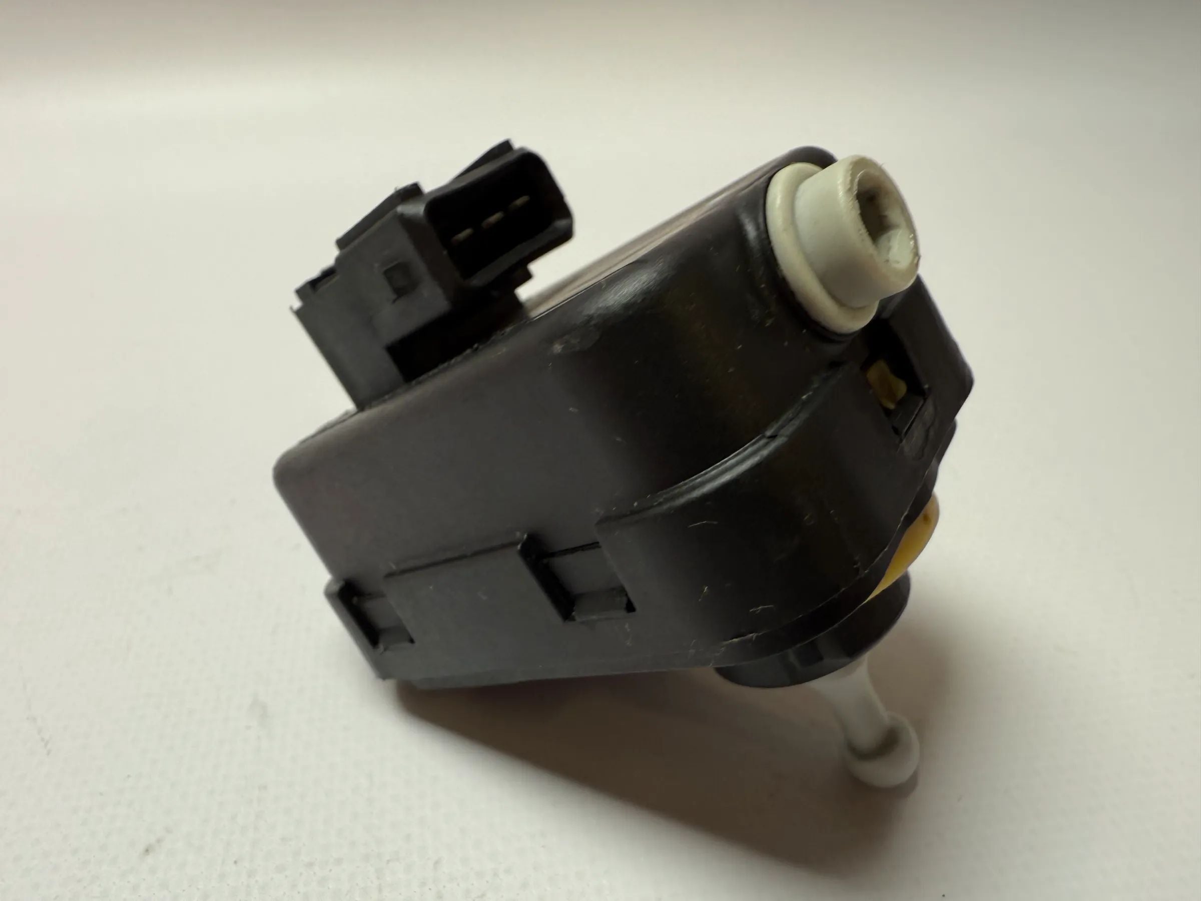 Motor de Regulação de Alcance dos Faróis Original NISSAN Micra III / Note 89028944