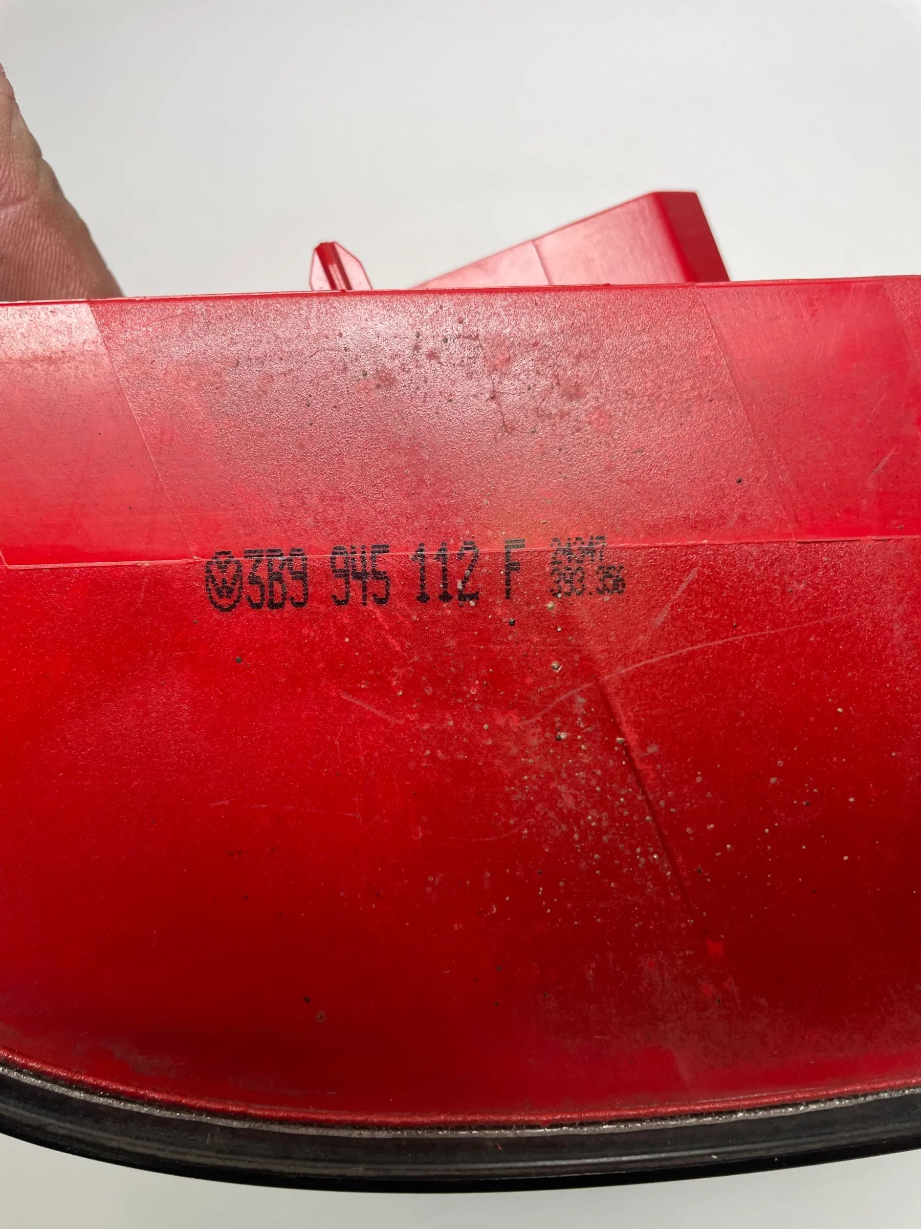 VW Passat Variant 3B5/3B6 Tail Light Rear Right Black 3B9945112 F