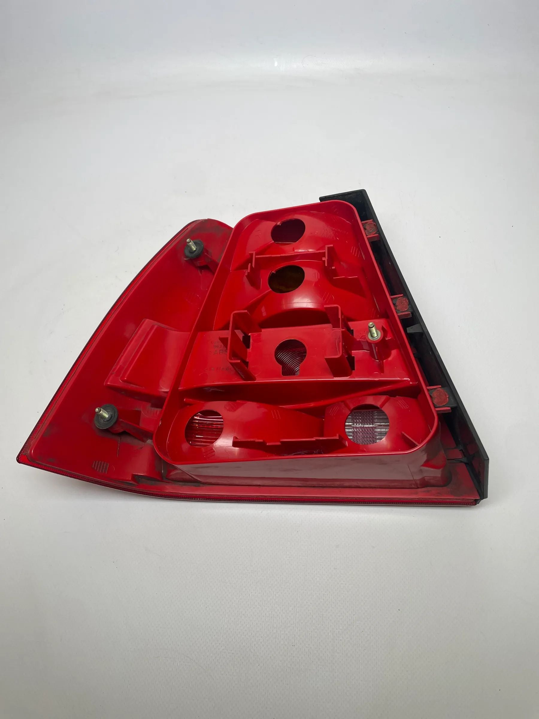 Original VW Bora 1J2 Tail Light Right Rear 963674 963686