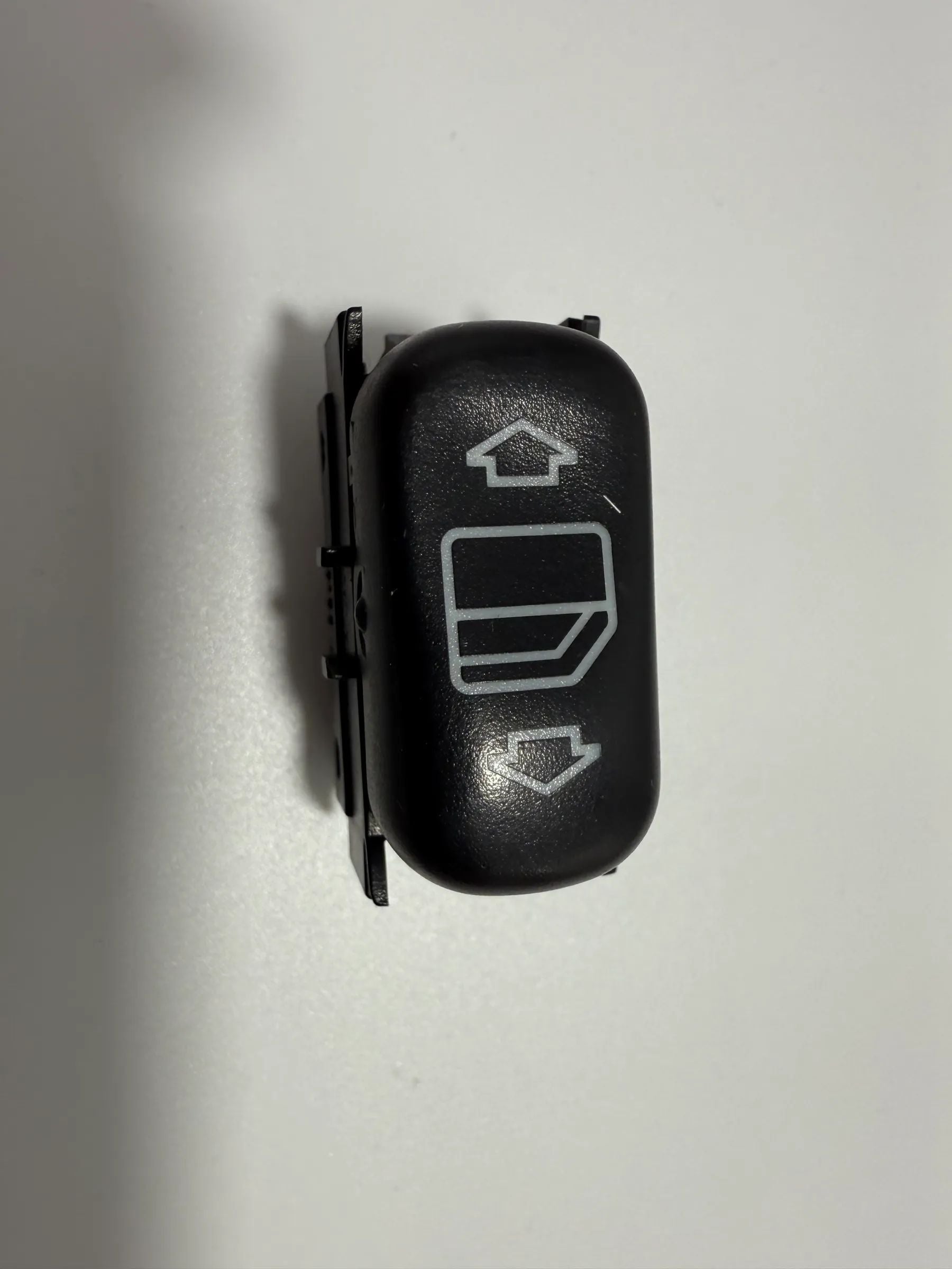 Original Mercedes-Benz E-Class W210 Window Switch Rear L/R A2108208210 