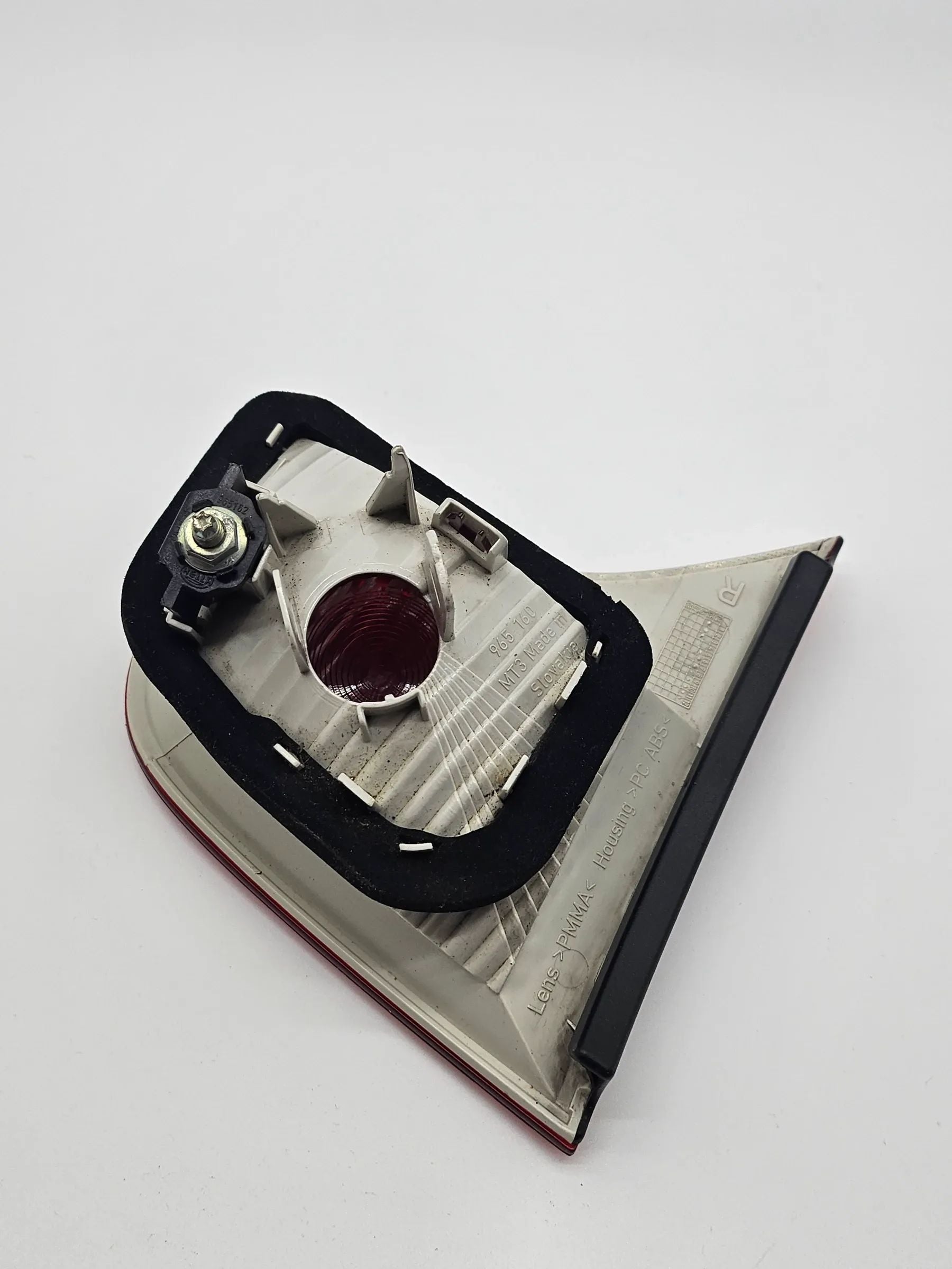 Oryginalna tylna lampa prawa wewnętrzna Audi A4 8E B7 Limo 8E5945094