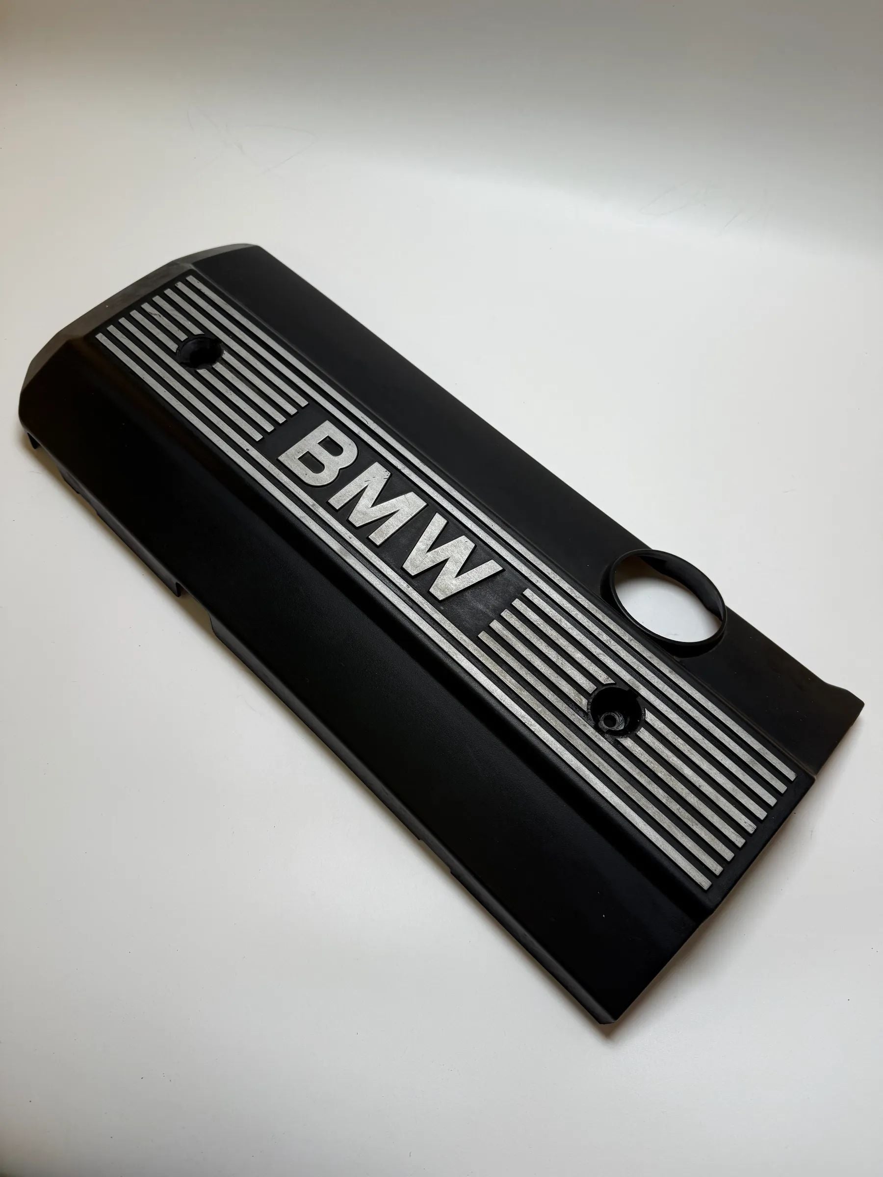Genuine BMW 520i 523i E39 M52 engine cover 1112 1710781b 