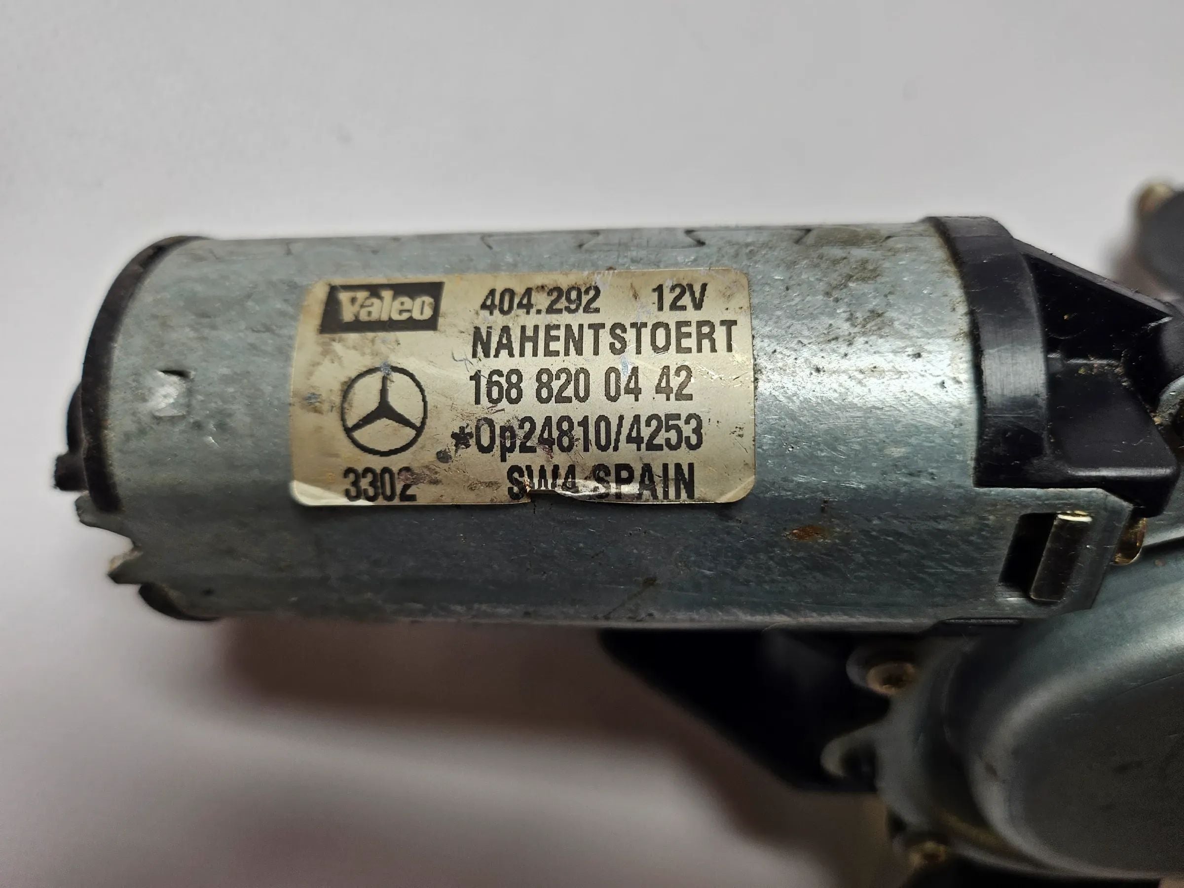 Moteur d'essuie-glace arrière Orig Mercedes Benz W168 W414 1688200442