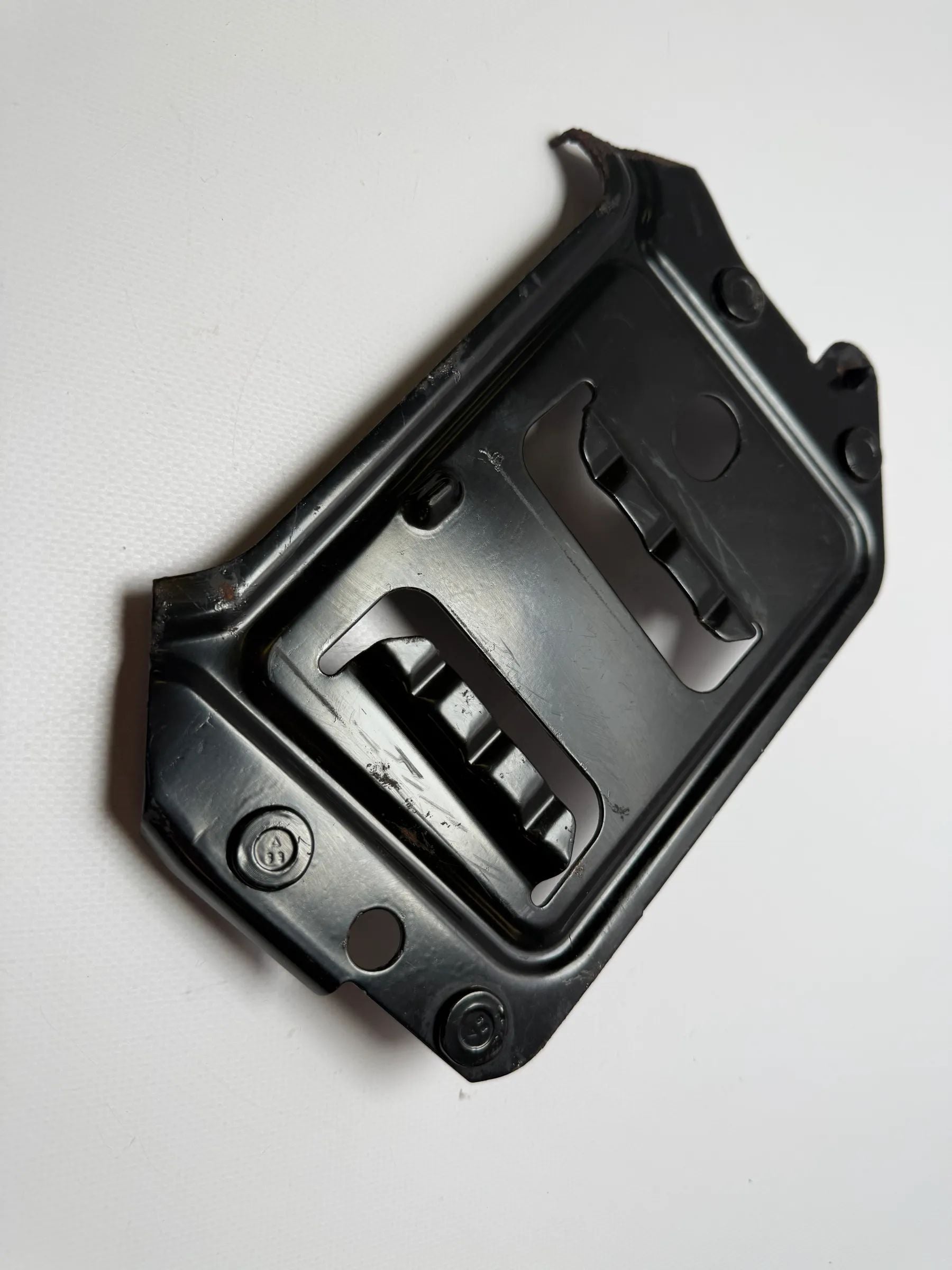 Oryginalny uchwyt sterownika ECU Opel Corsa C Combo GM 13105431